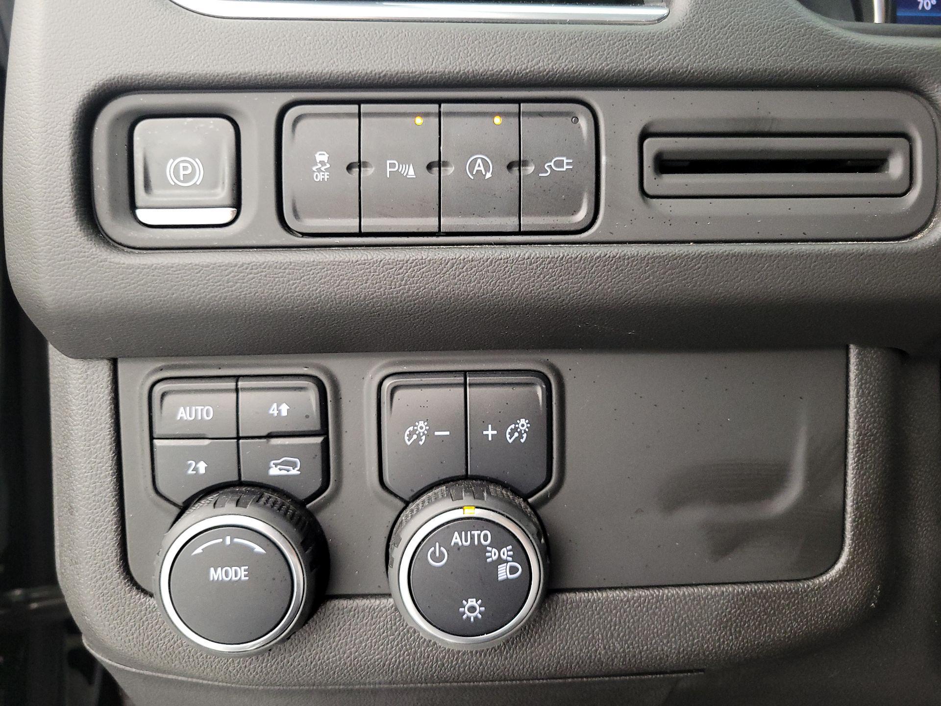 Thumbnail: 2021 Chevrolet Suburban - 13