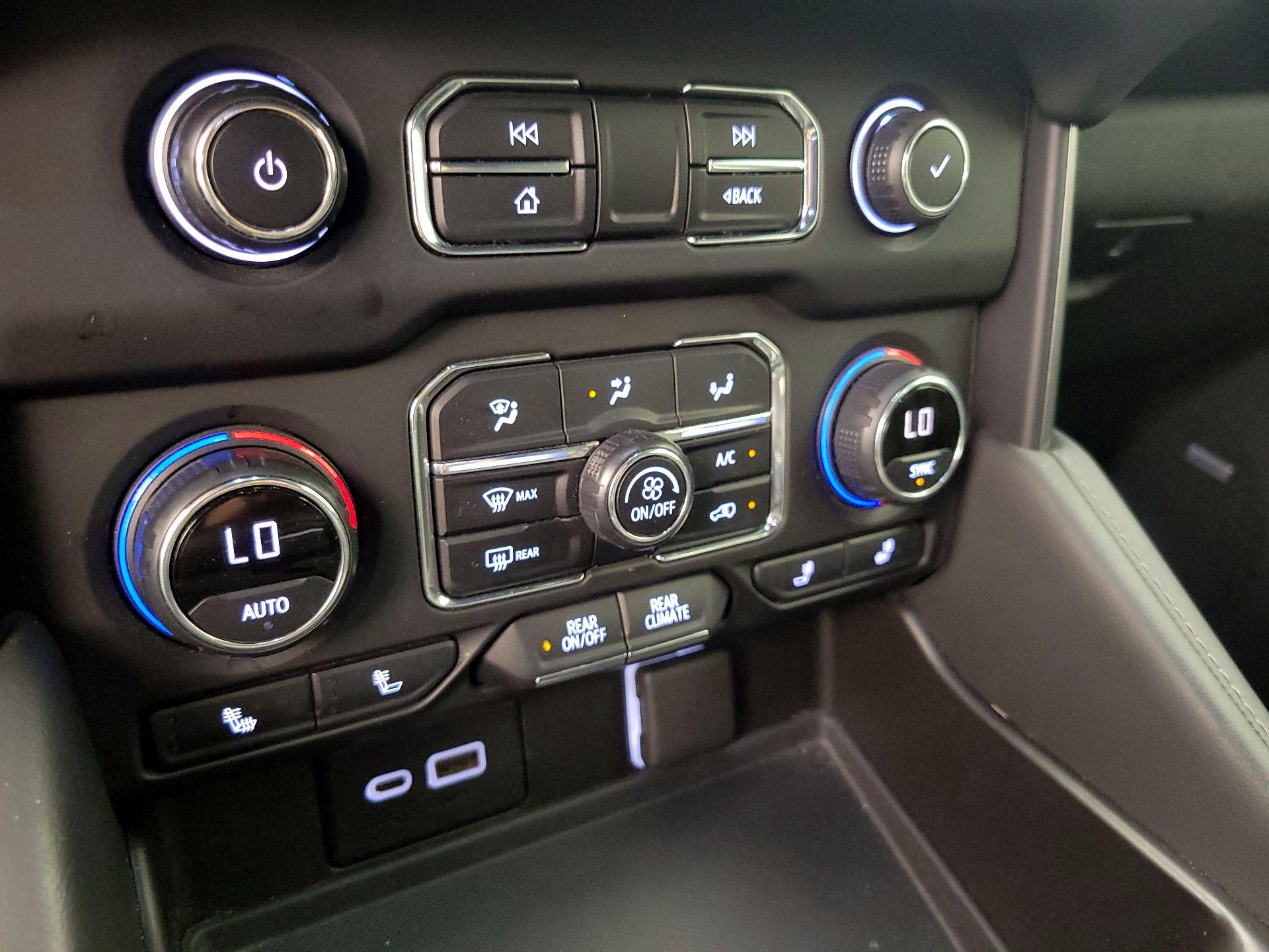 Thumbnail: 2021 Chevrolet Suburban - 16