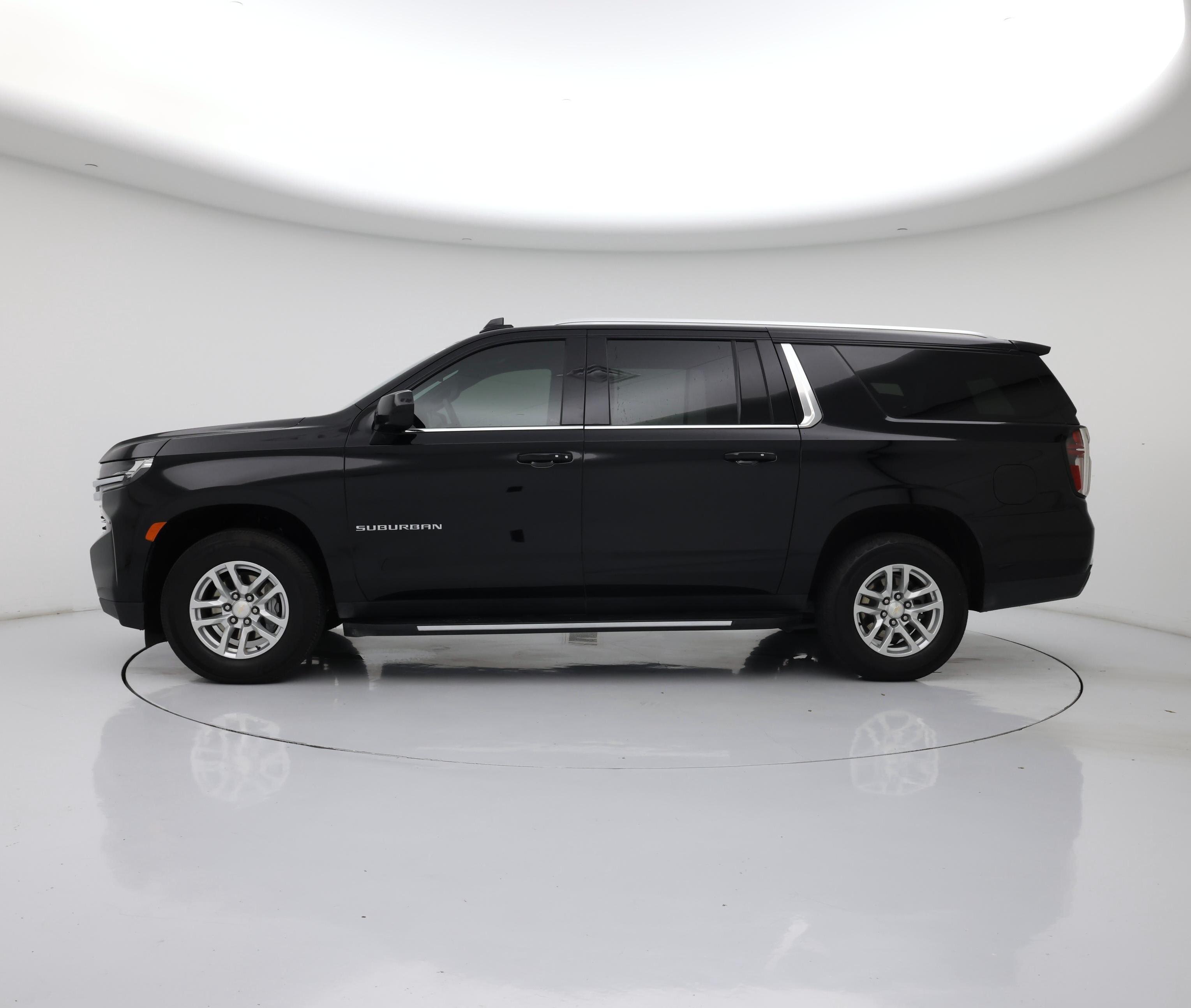 Thumbnail: 2021 Chevrolet Suburban - 3