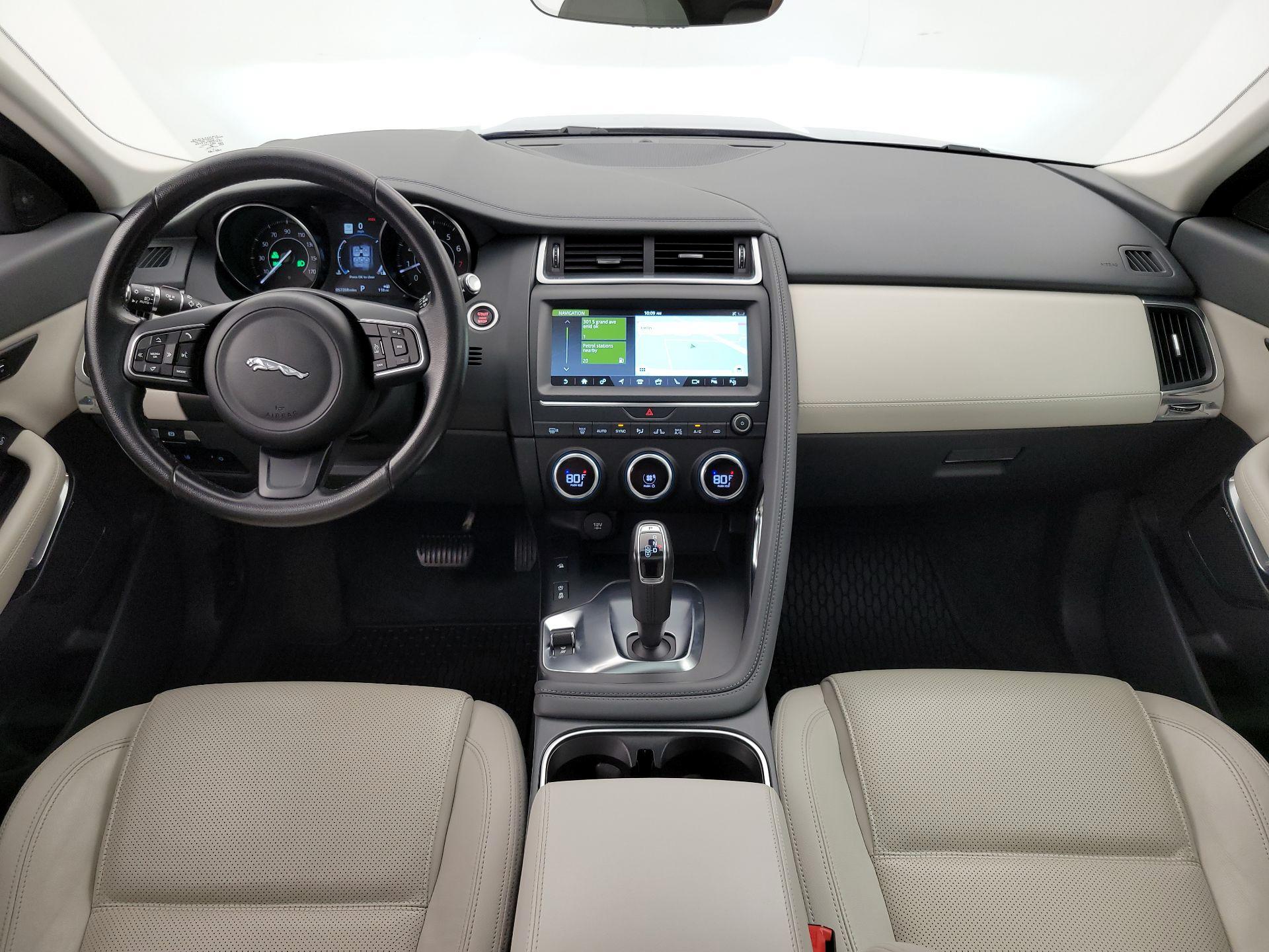 Thumbnail: 2019 Jaguar E-Pace - 9