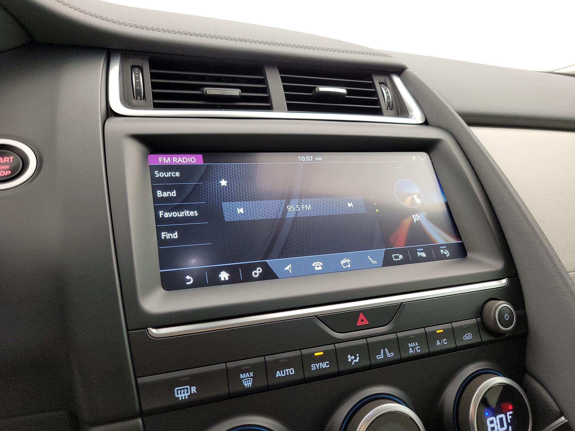 Thumbnail: 2019 Jaguar E-Pace - 16