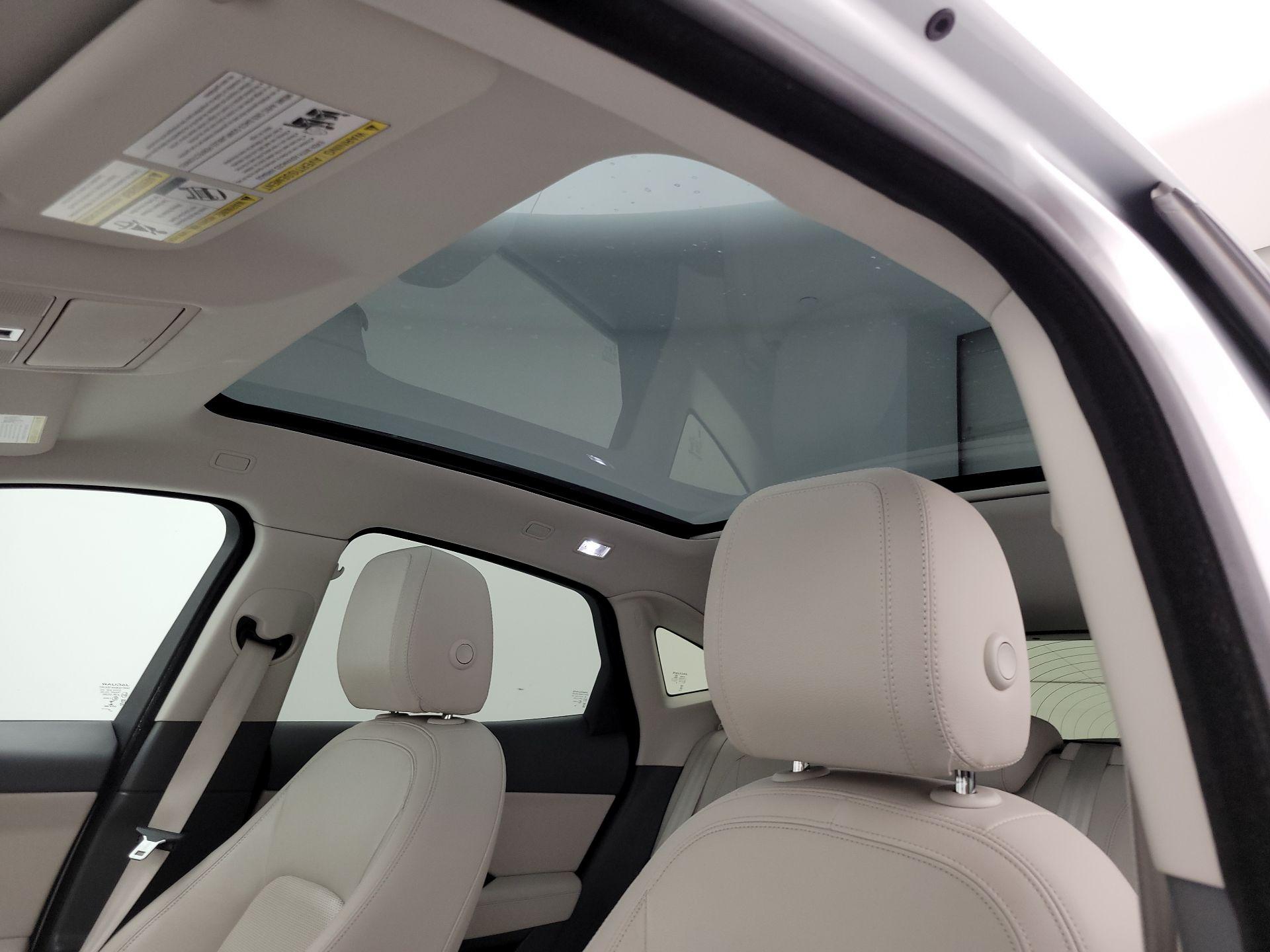 Thumbnail: 2019 Jaguar E-Pace - 20