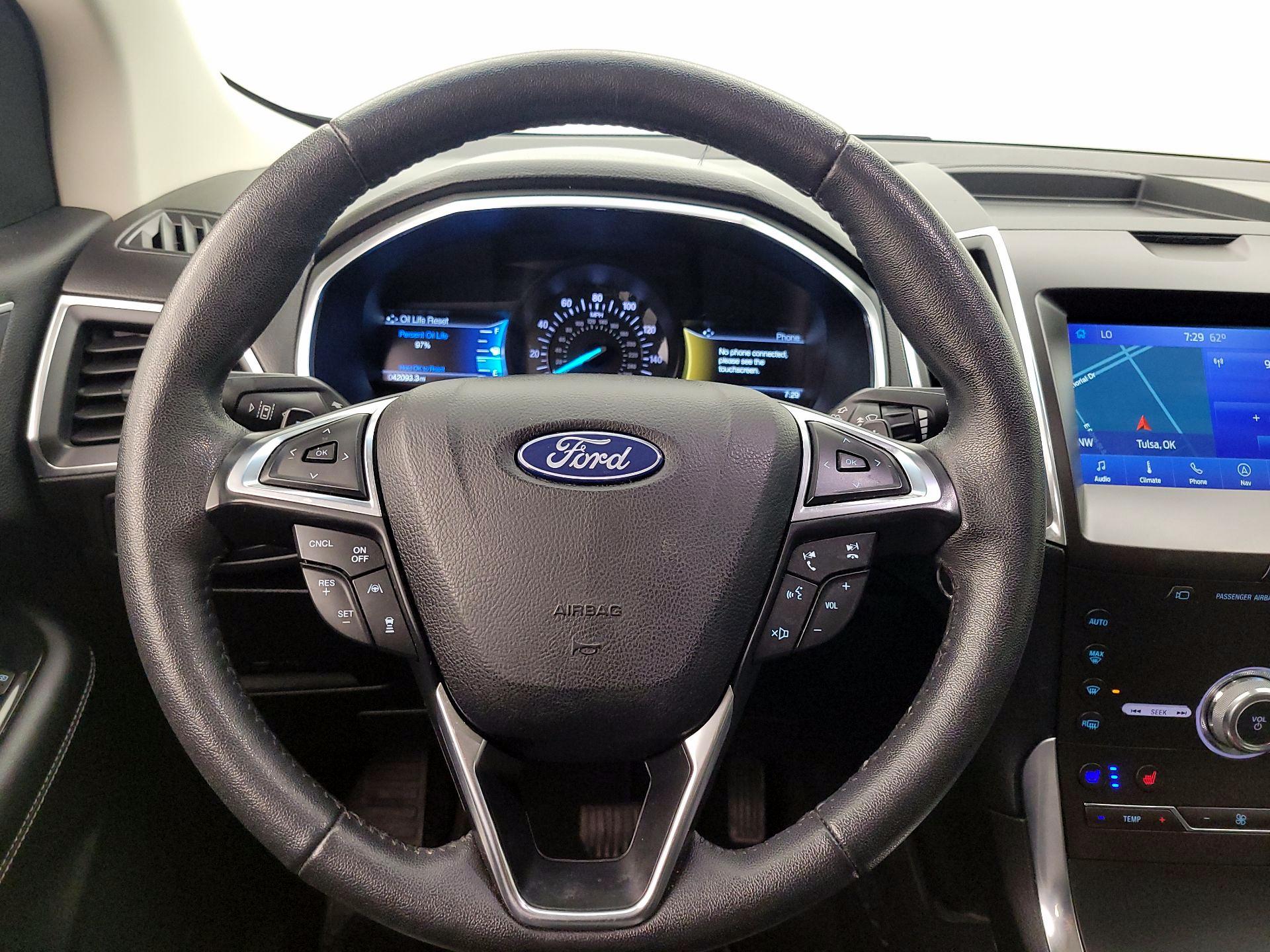 Thumbnail: 2020 Ford Edge - 10