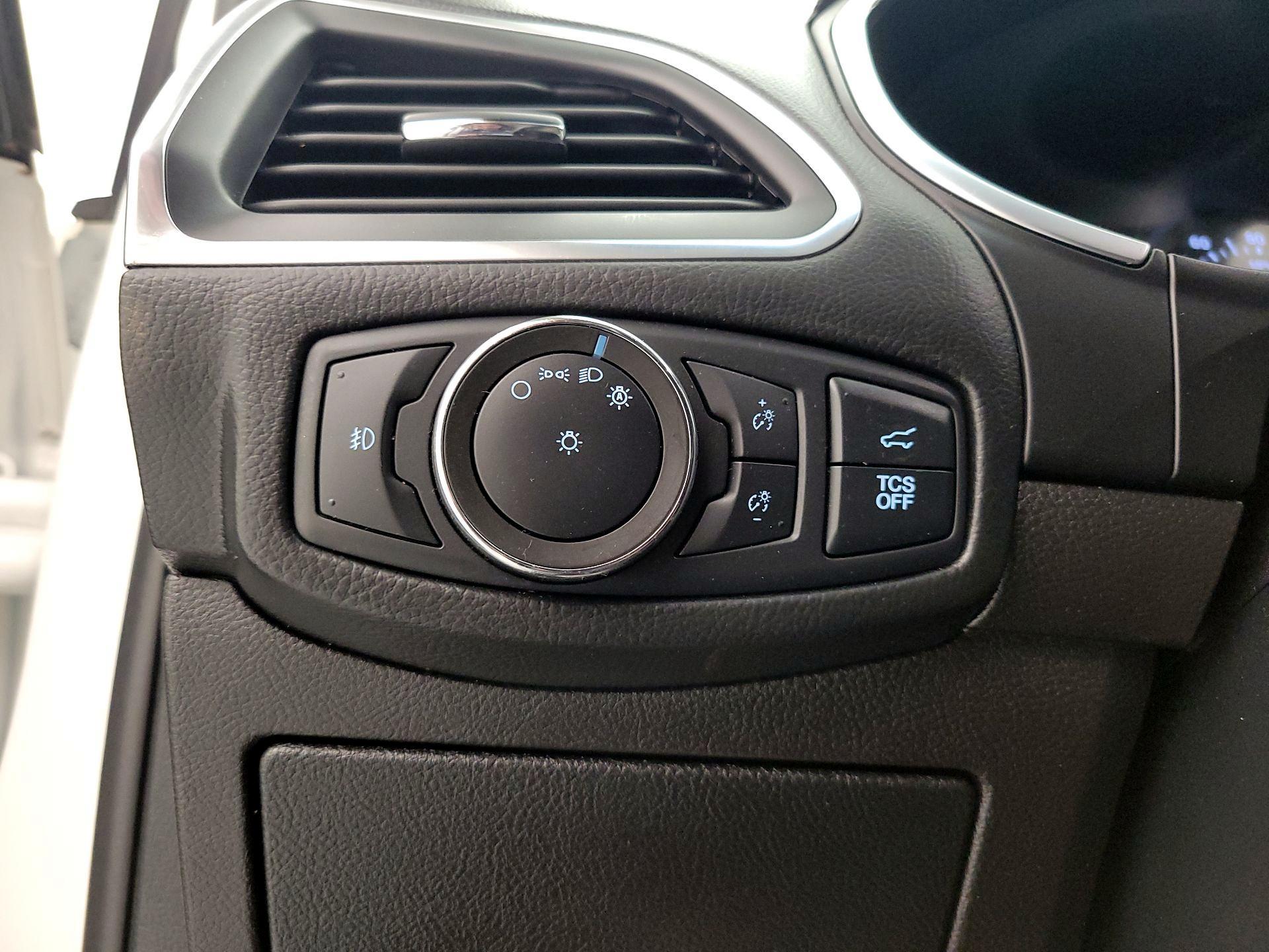 Thumbnail: 2020 Ford Edge - 13