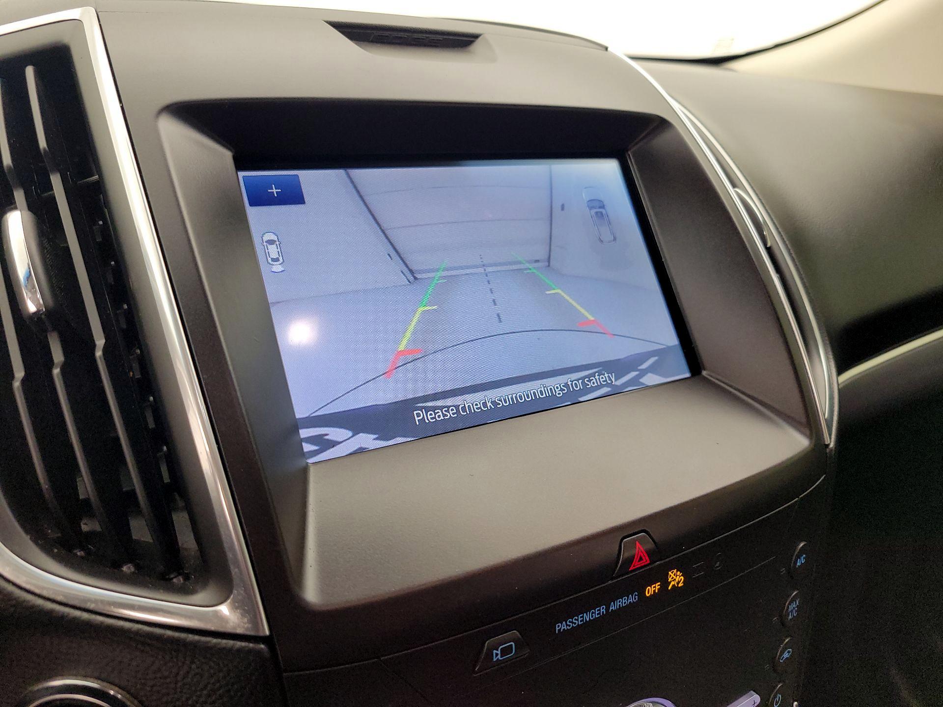 Thumbnail: 2020 Ford Edge - 15