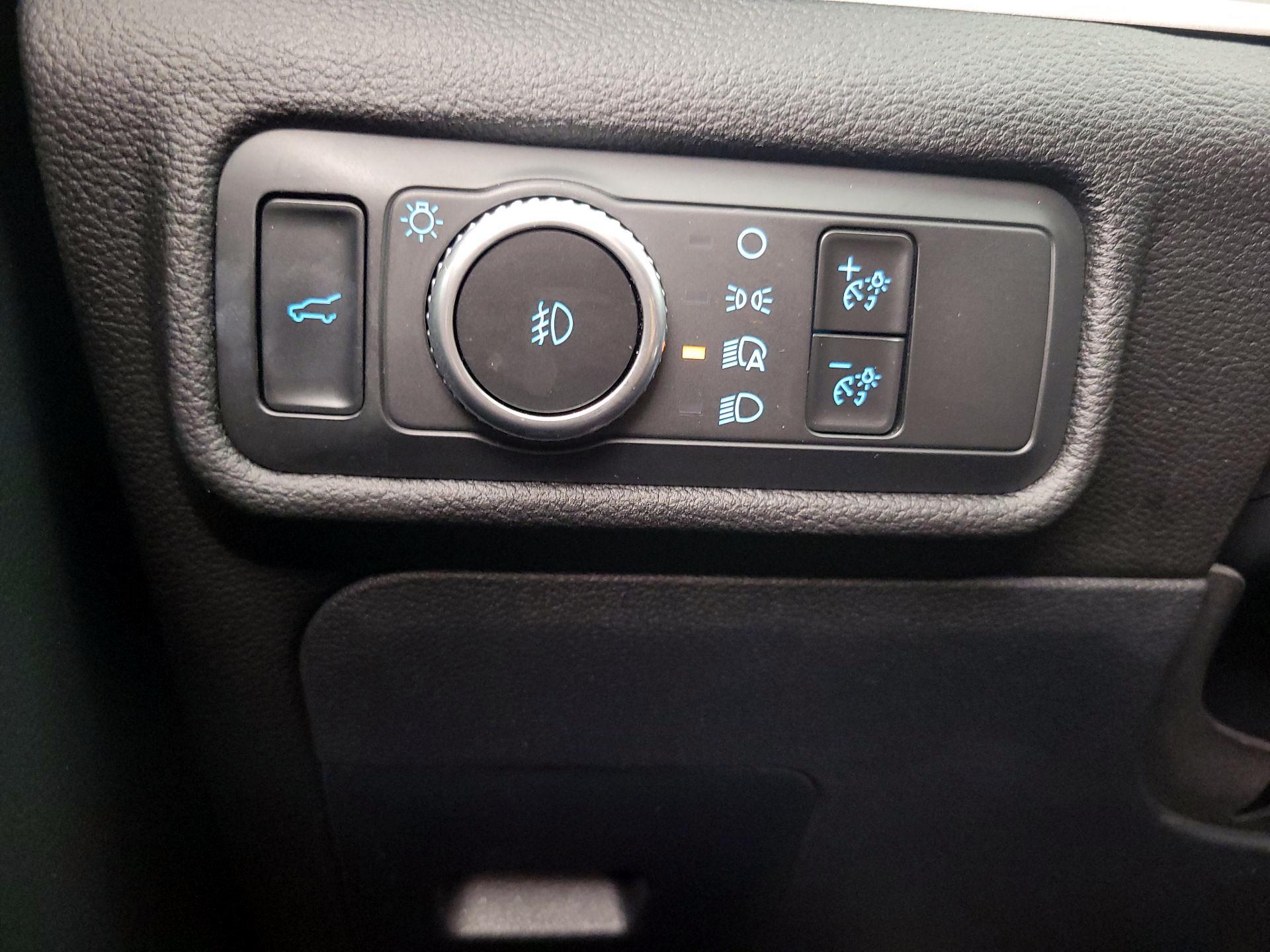 Thumbnail: 2022 Ford Explorer - 13