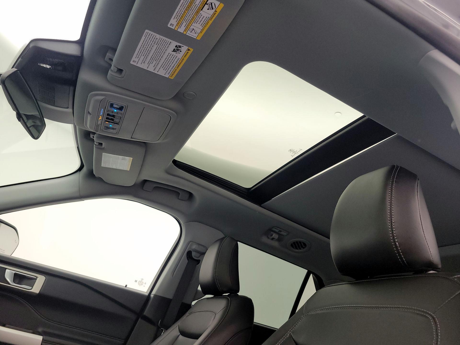 Thumbnail: 2022 Ford Explorer - 20