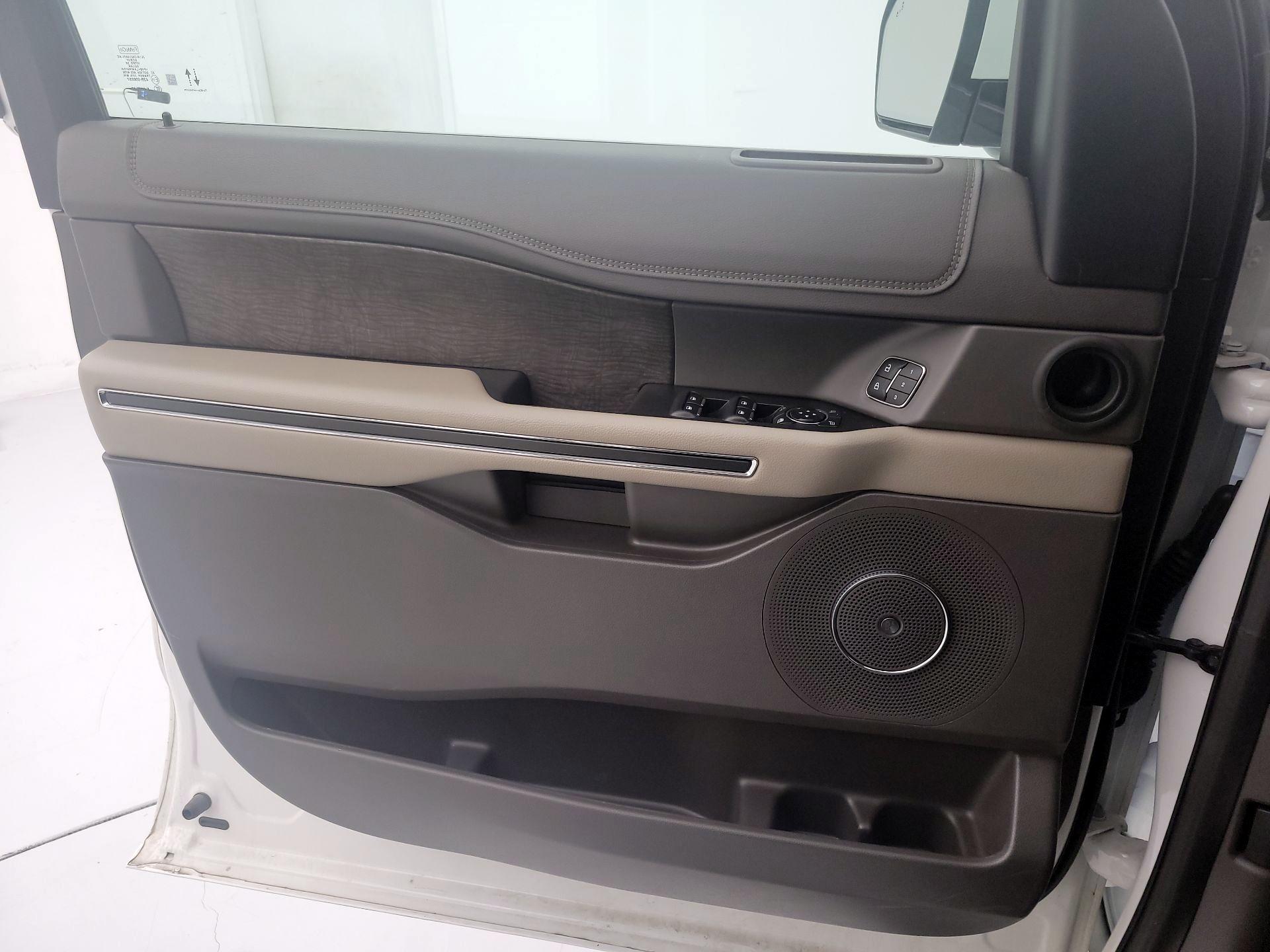 Thumbnail: 2020 Ford Expedition - 12