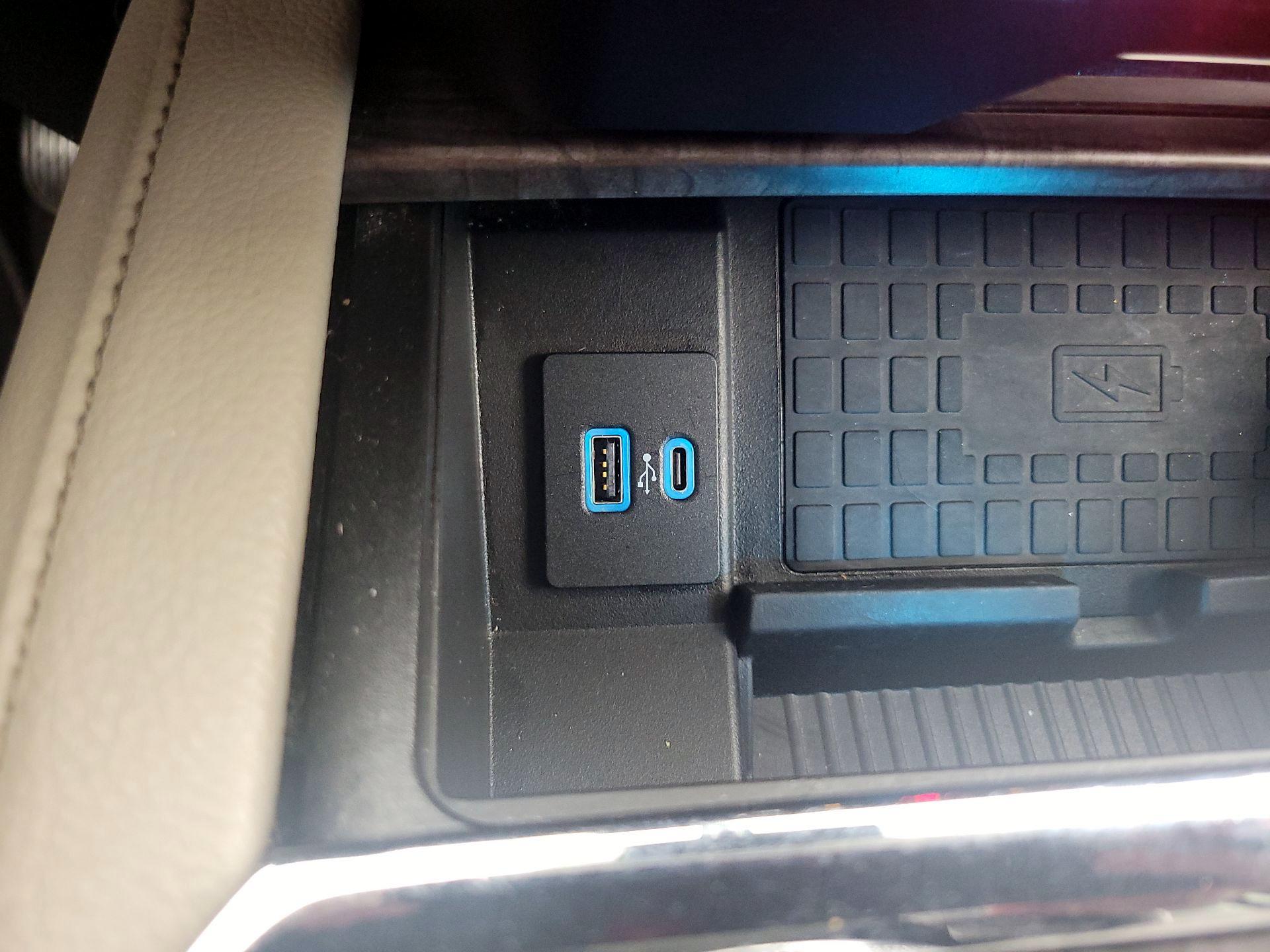 Thumbnail: 2020 Ford Expedition - 19