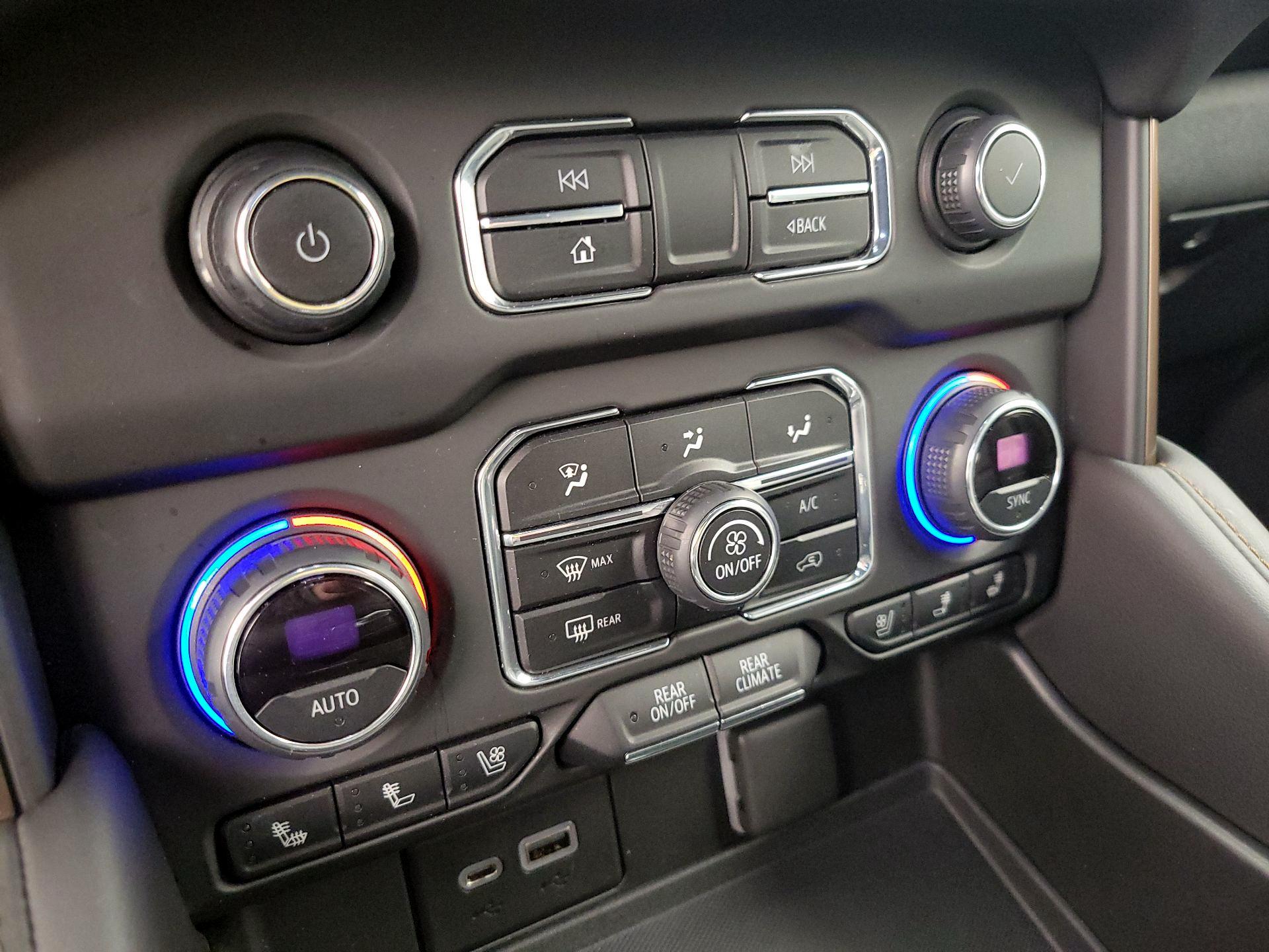 Thumbnail: 2021 Chevrolet Tahoe - 17