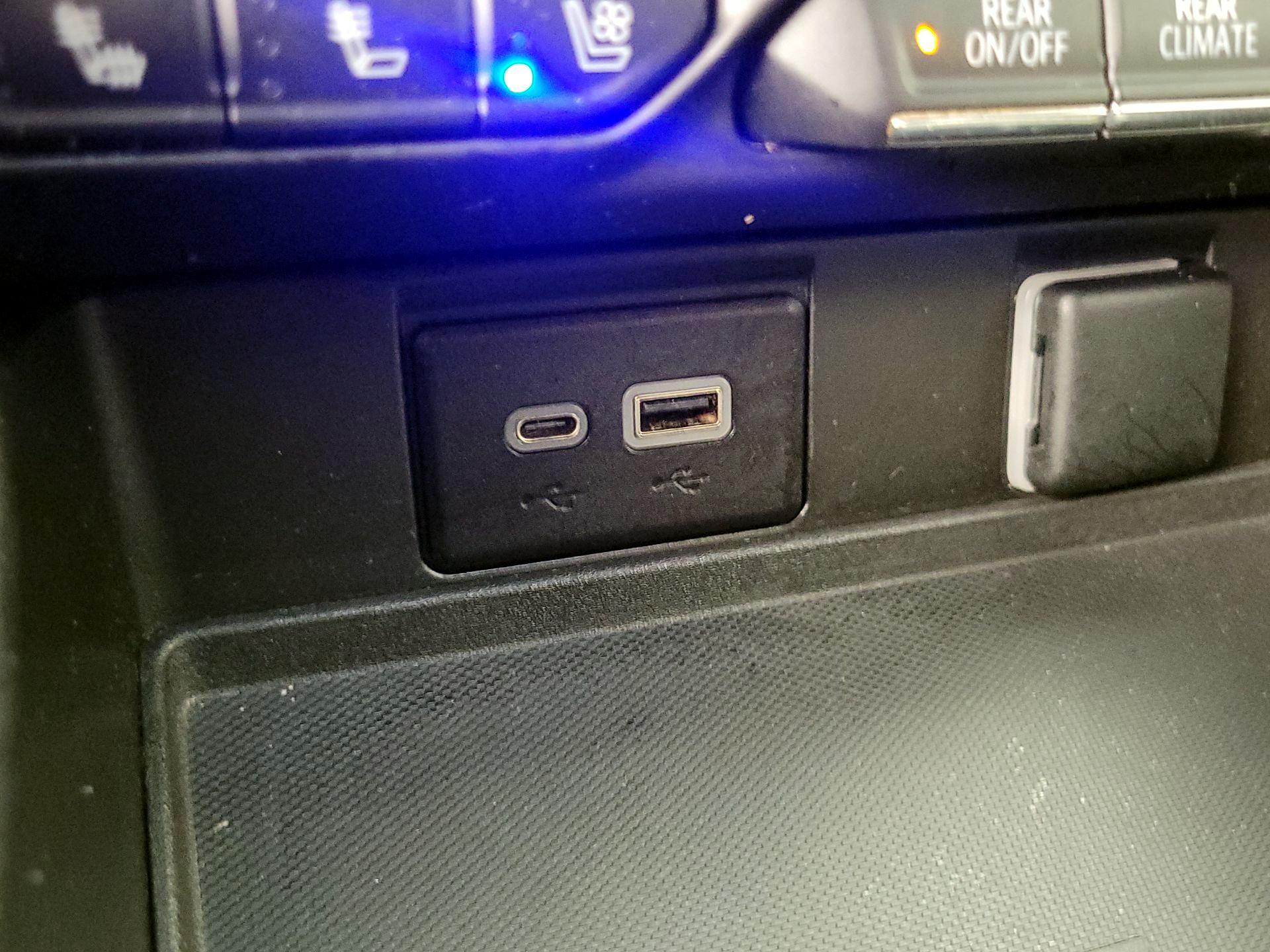 Thumbnail: 2023 Chevrolet Tahoe - 18