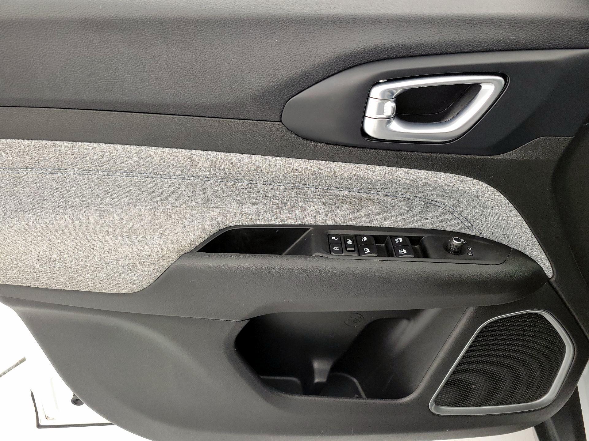 Thumbnail: 2023 Jeep Compass - 12