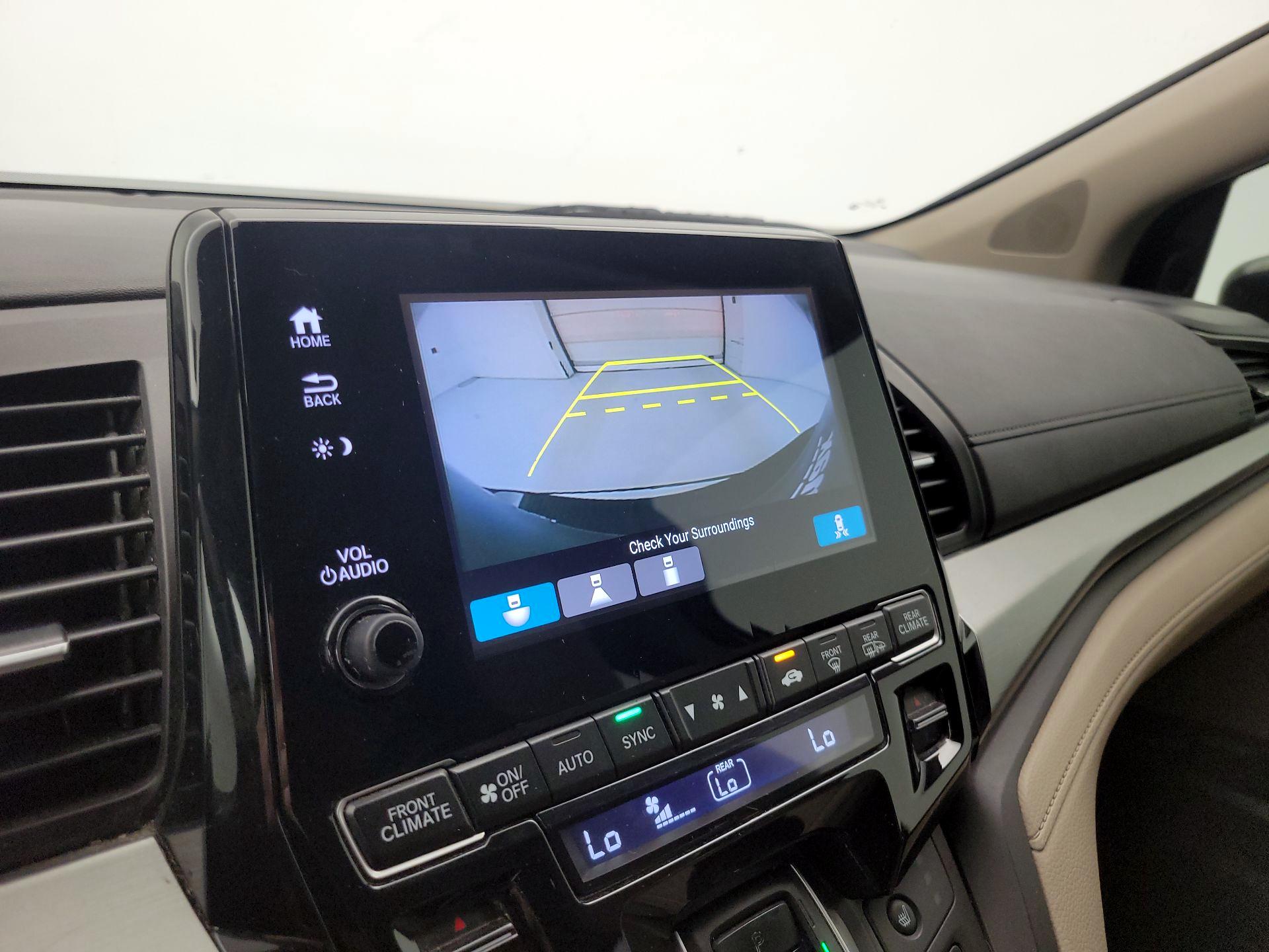 Thumbnail: 2018 Honda Odyssey - 15