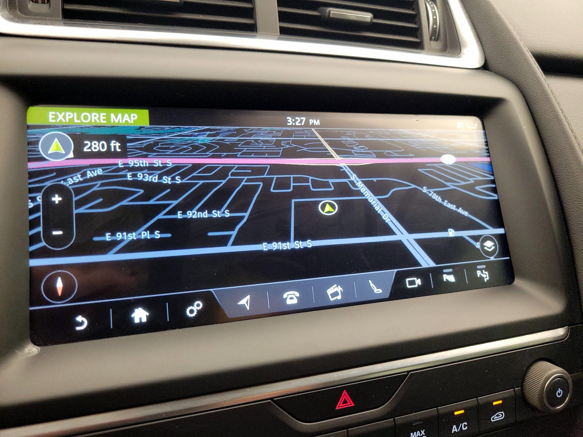 Thumbnail: 2019 Jaguar E-Pace - 14