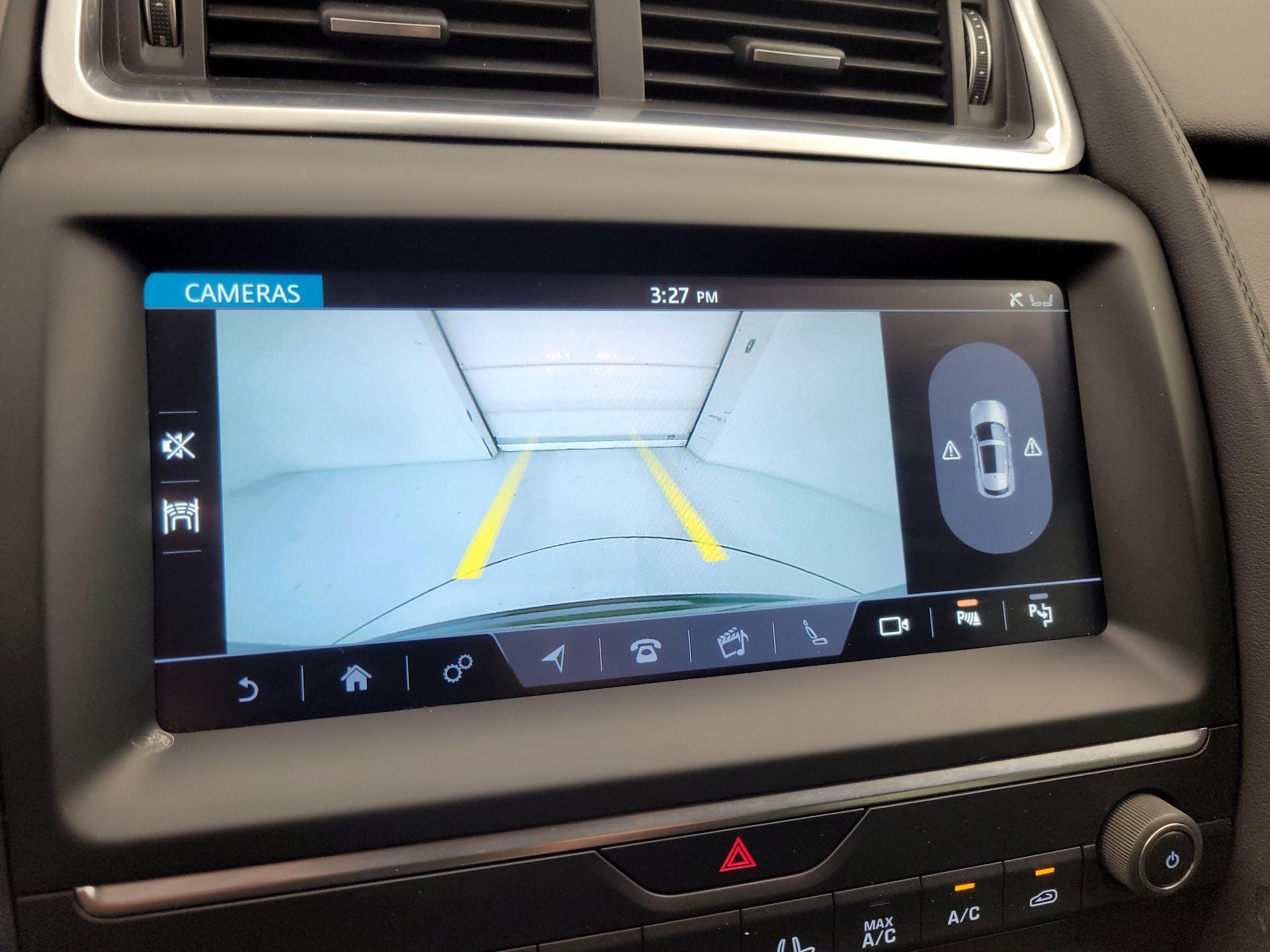 Thumbnail: 2019 Jaguar E-Pace - 15