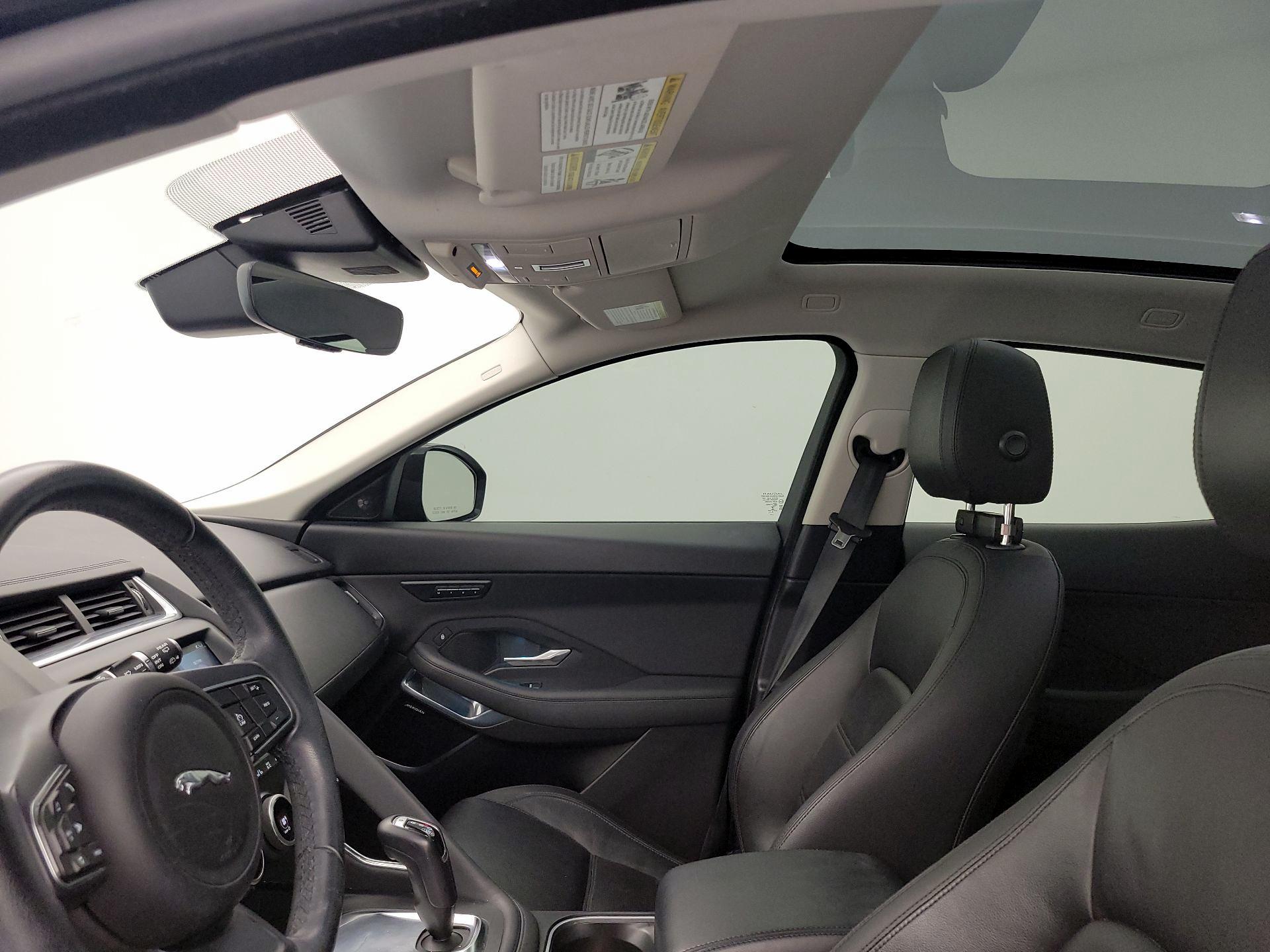 Thumbnail: 2019 Jaguar E-Pace - 20