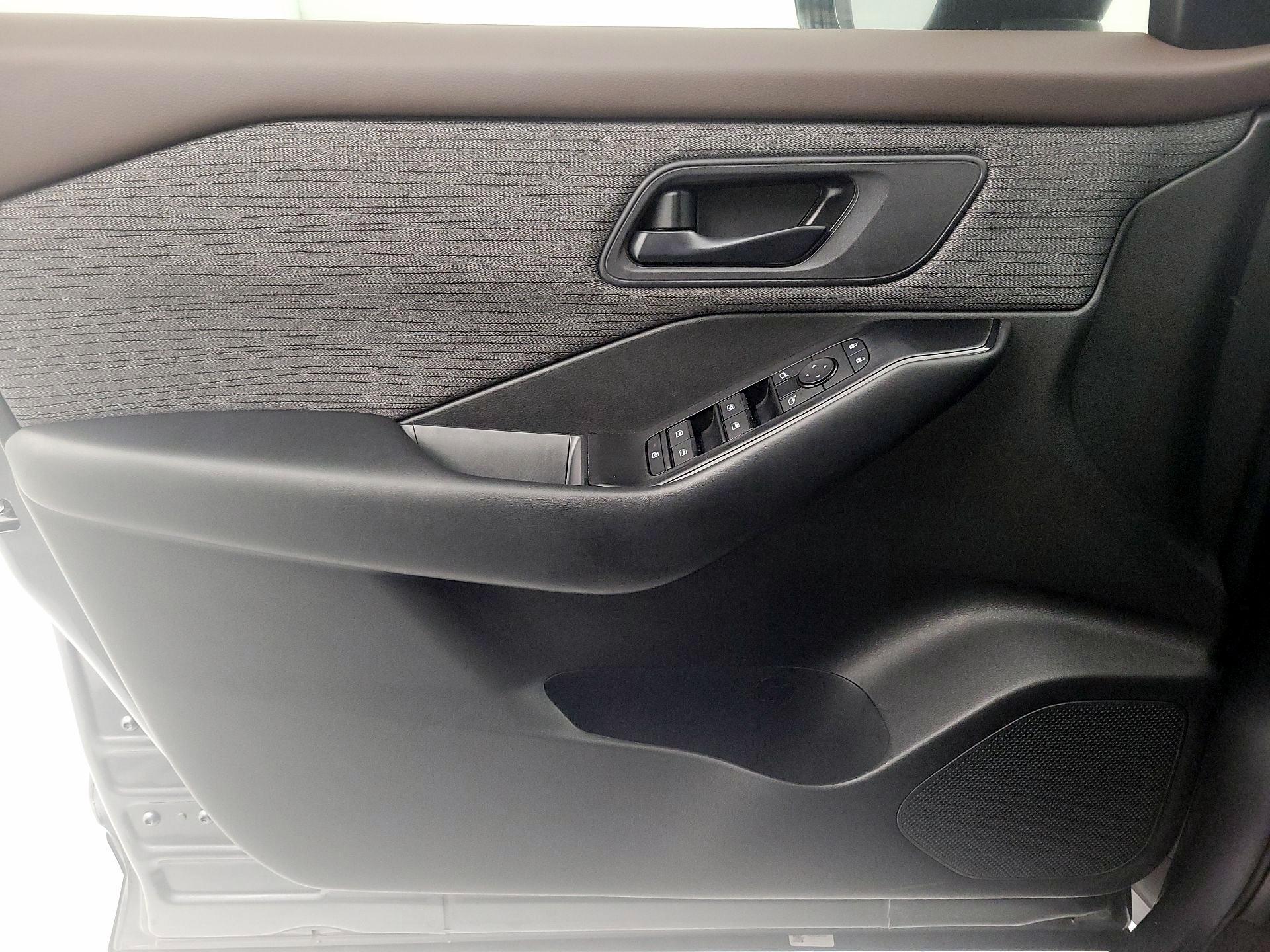 Thumbnail: 2023 Nissan Rogue - 12