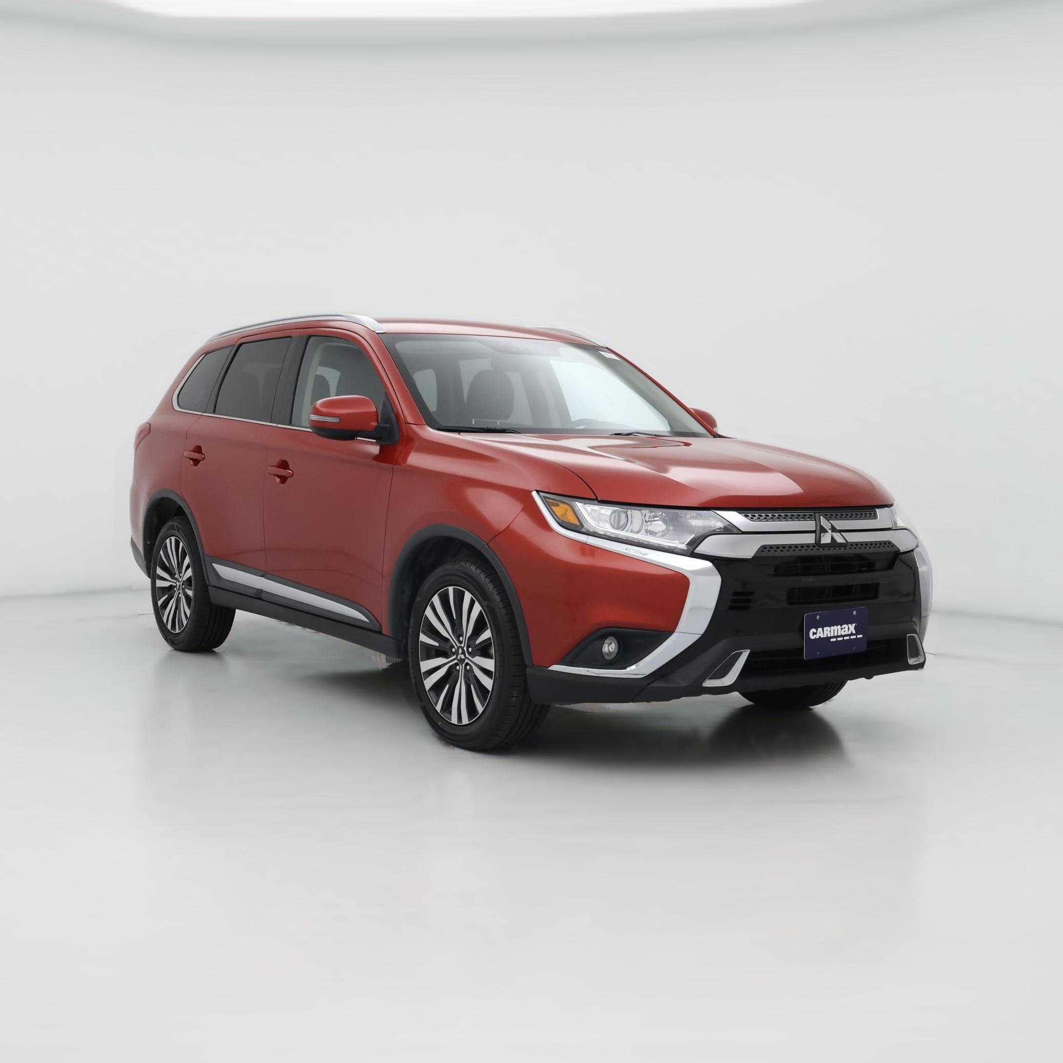Thumbnail: 2019 Mitsubishi Outlander - 1