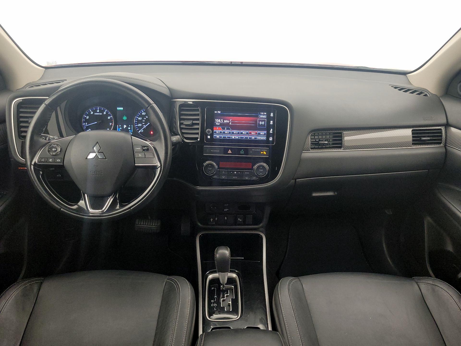 Thumbnail: 2019 Mitsubishi Outlander - 9