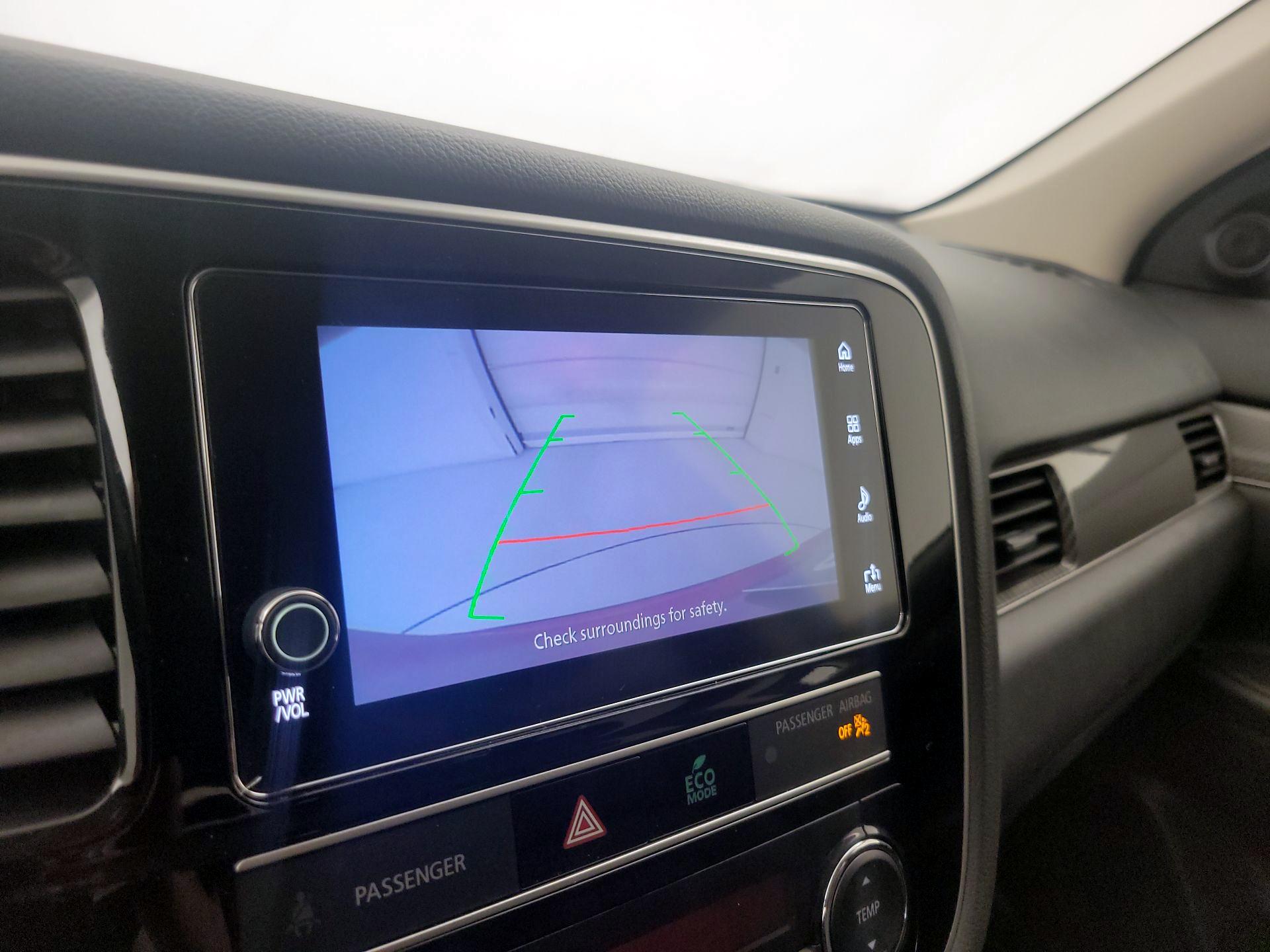 Thumbnail: 2019 Mitsubishi Outlander - 14