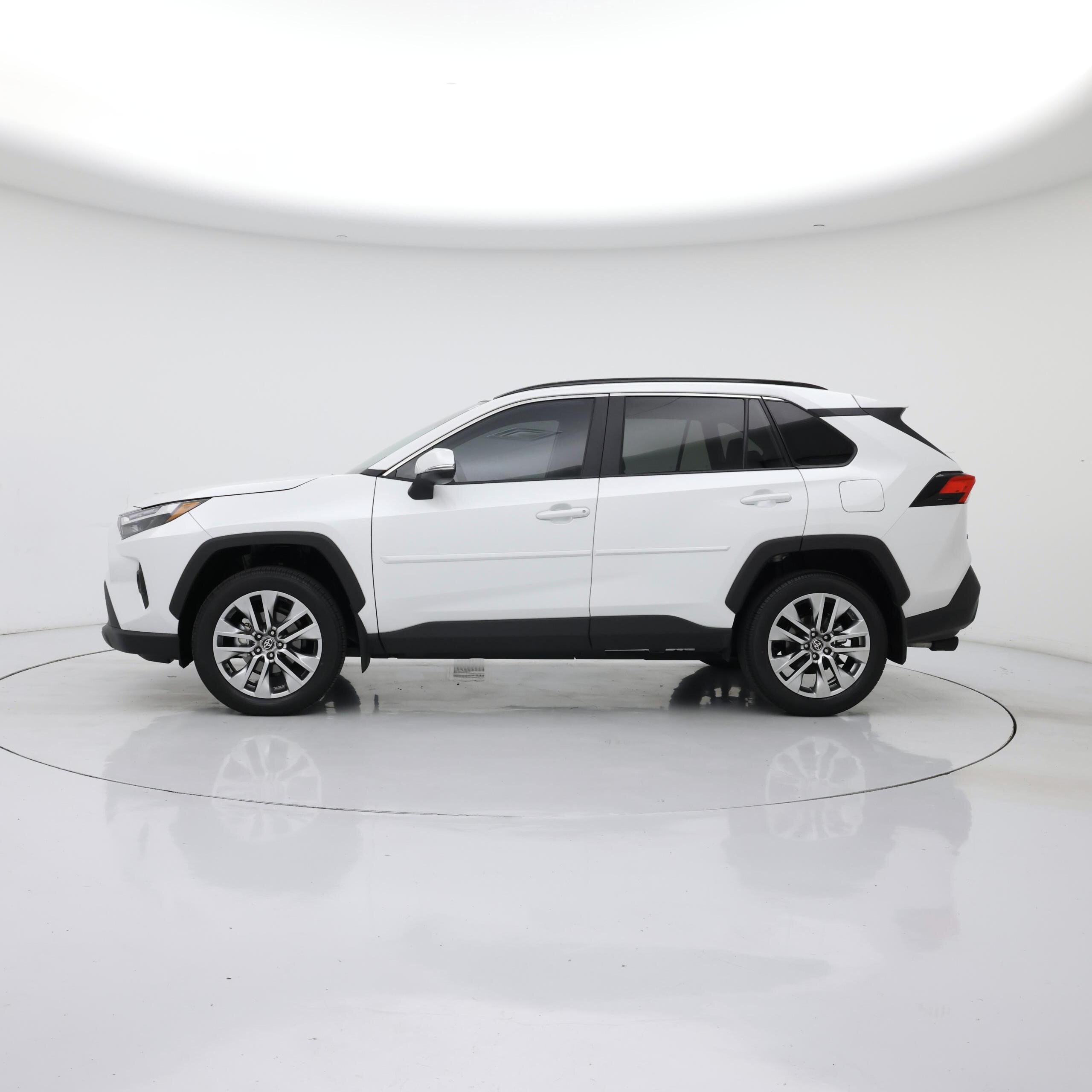 Thumbnail: 2025 Toyota RAV4 - 3