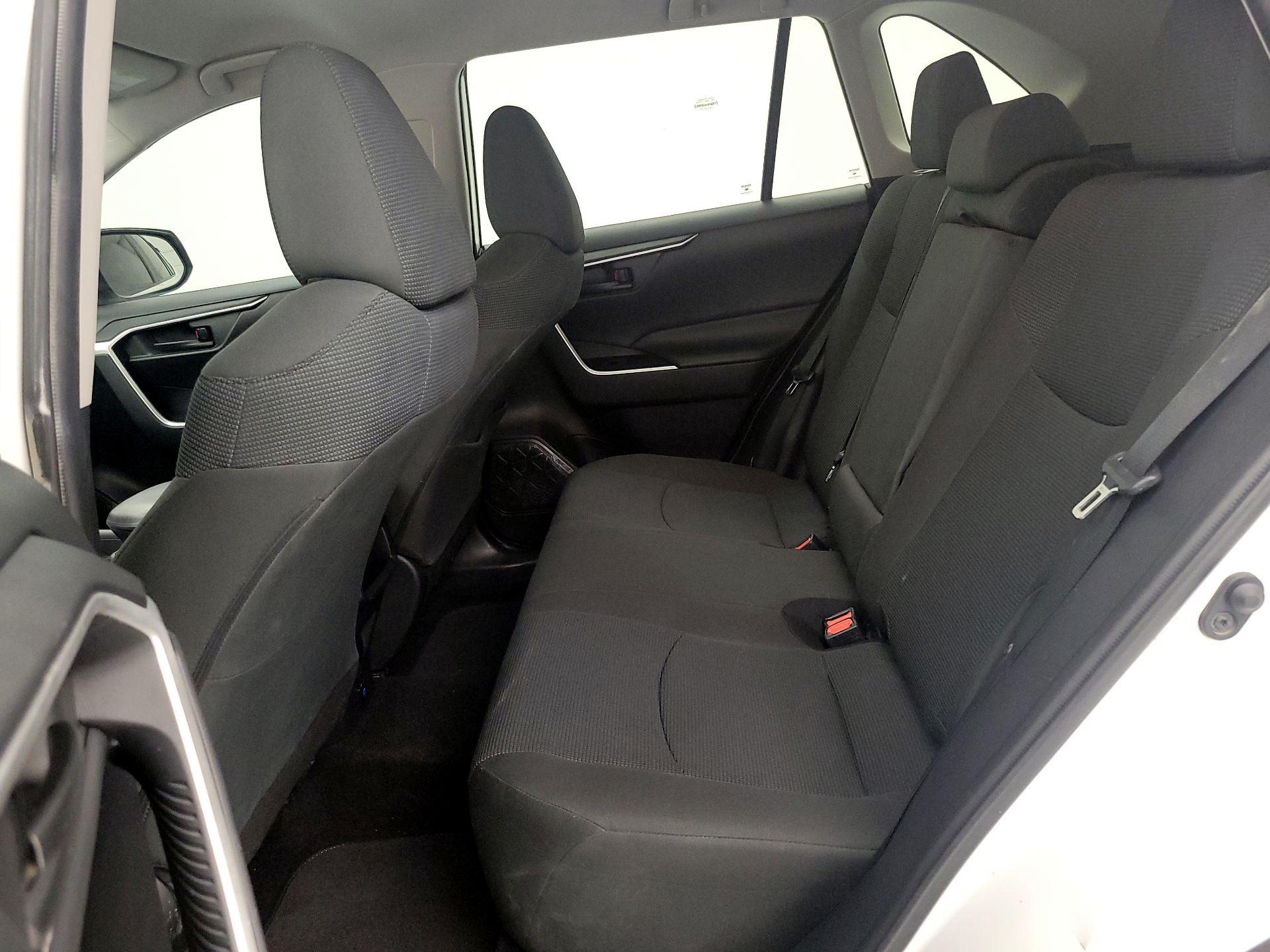 Thumbnail: 2020 Toyota RAV4 - 19