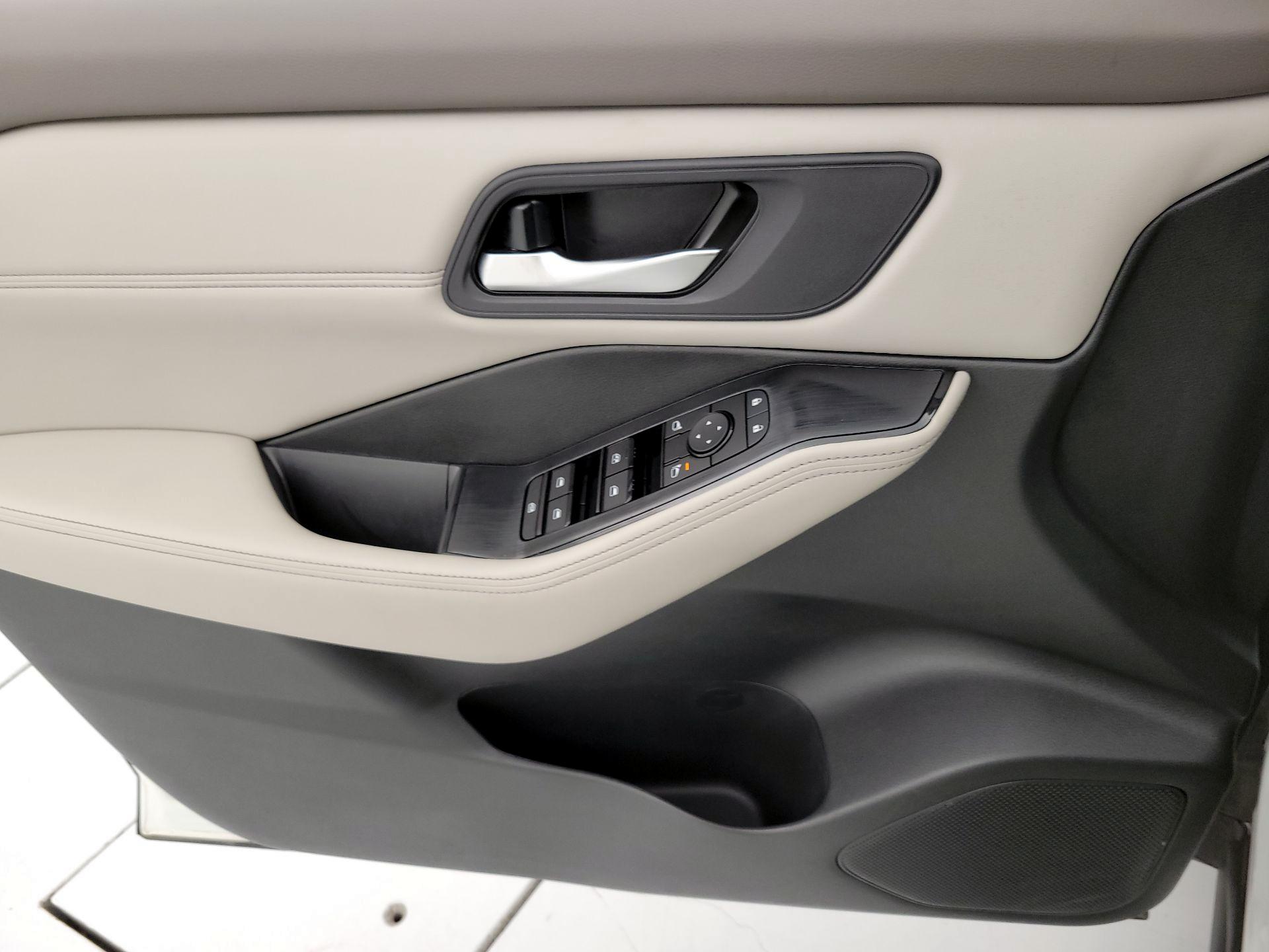 Thumbnail: 2023 Nissan Rogue - 12