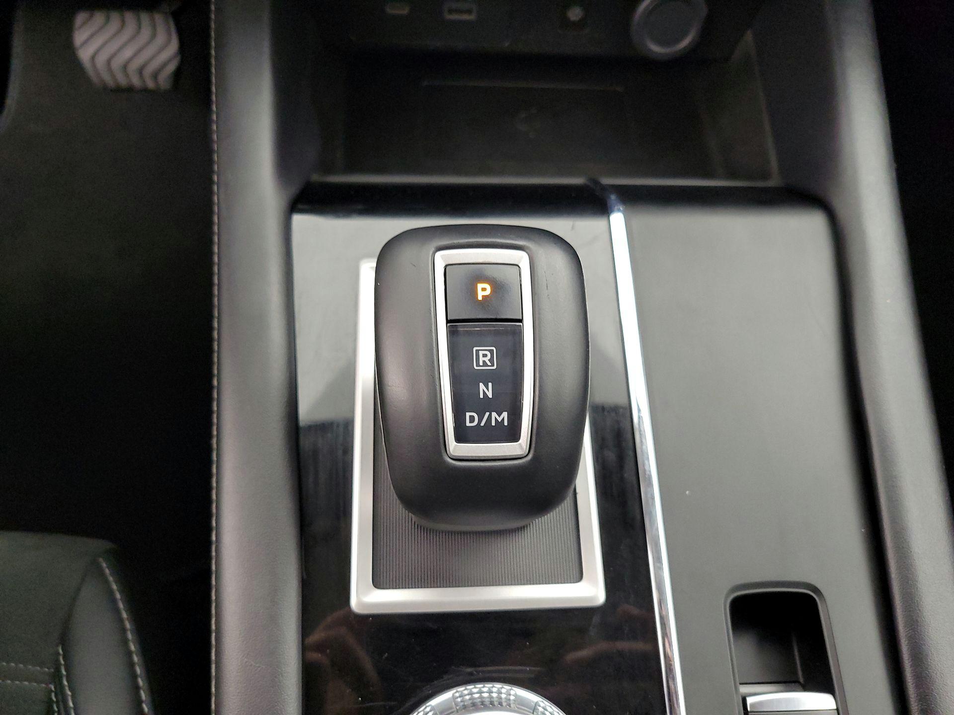 Thumbnail: 2022 Mitsubishi Outlander - 18