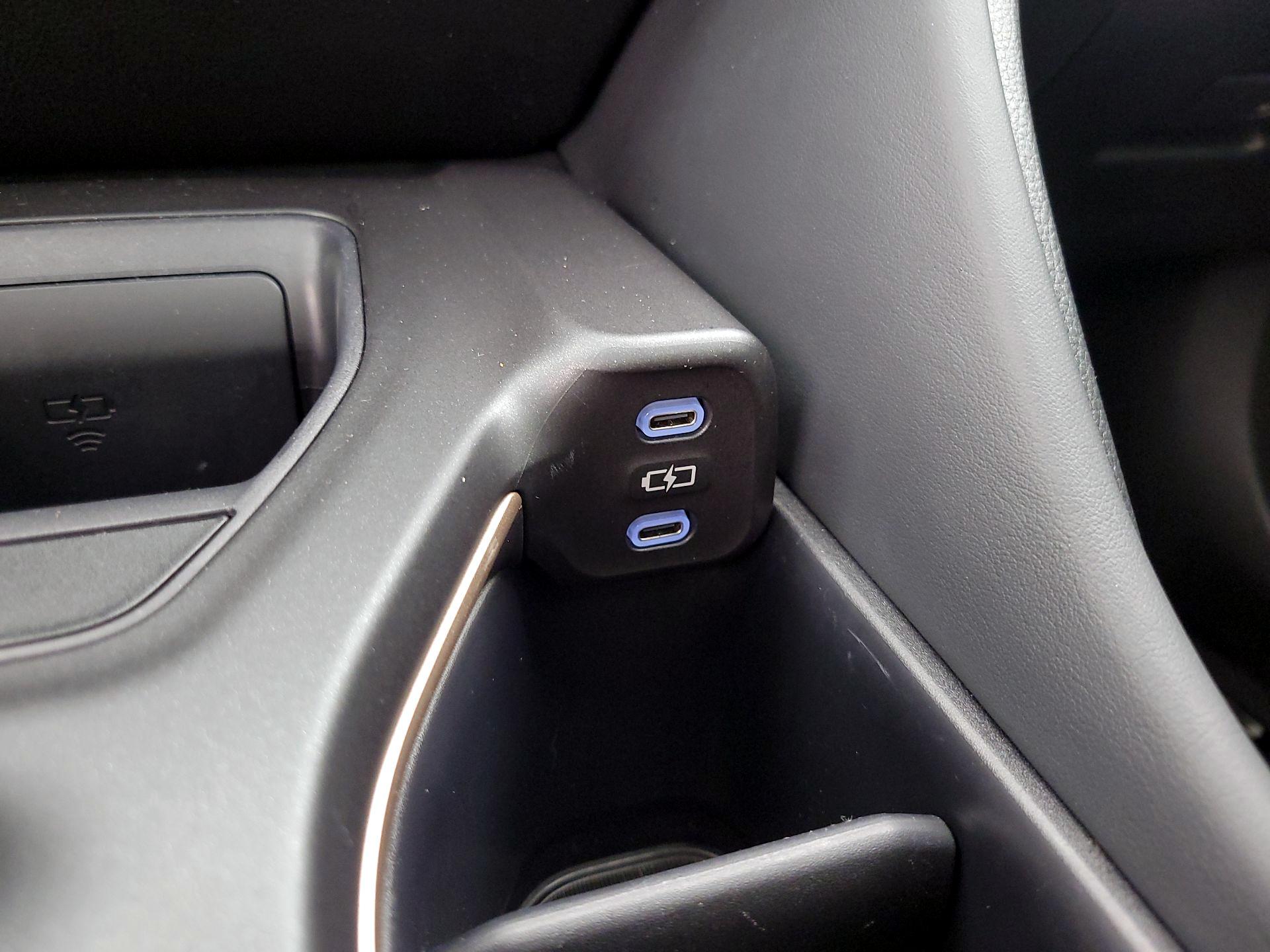 Thumbnail: 2023 Toyota Crown - 18