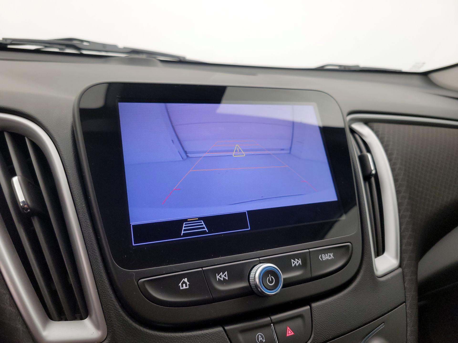 Thumbnail: 2021 Chevrolet Malibu - 14