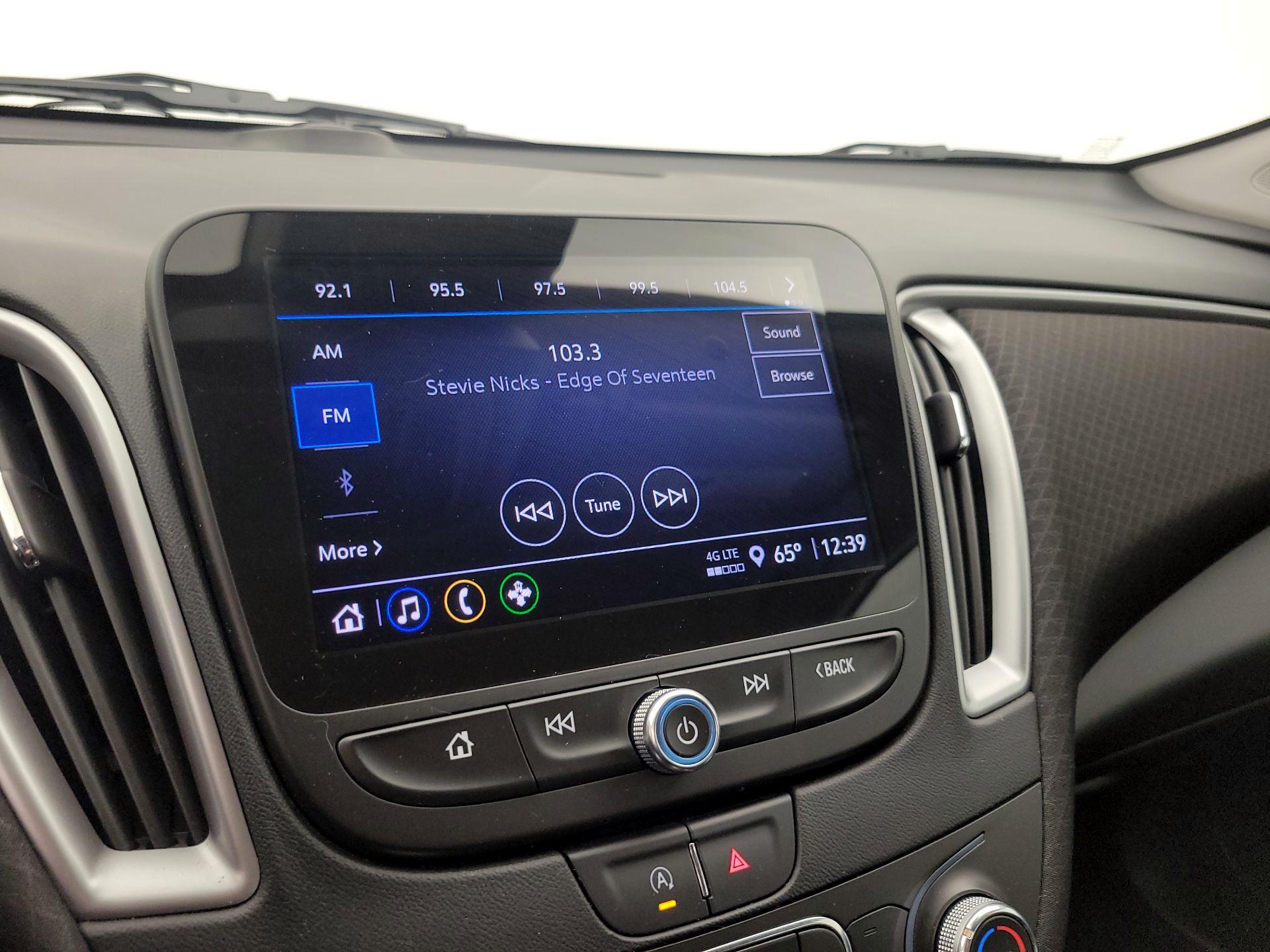 Thumbnail: 2021 Chevrolet Malibu - 15