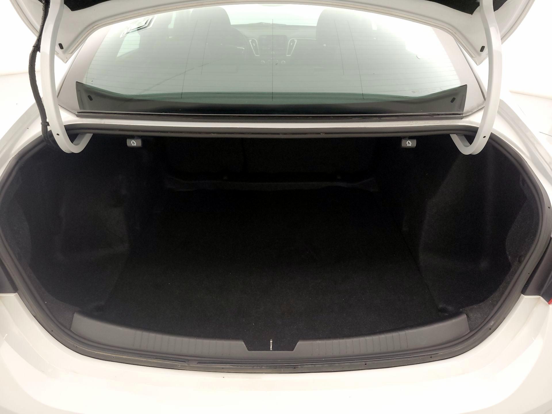 Thumbnail: 2021 Chevrolet Malibu - 20