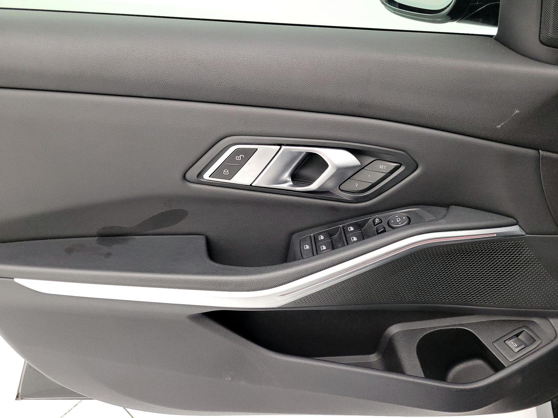 Thumbnail: 2022 BMW 3 Series - 12