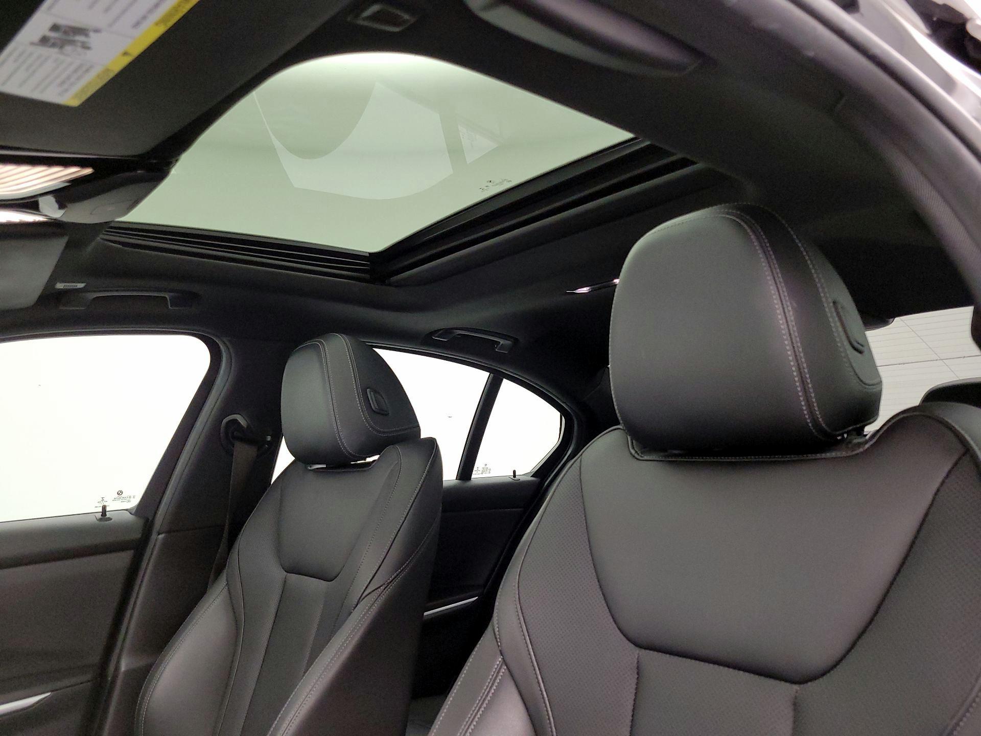 Thumbnail: 2022 BMW 3 Series - 20