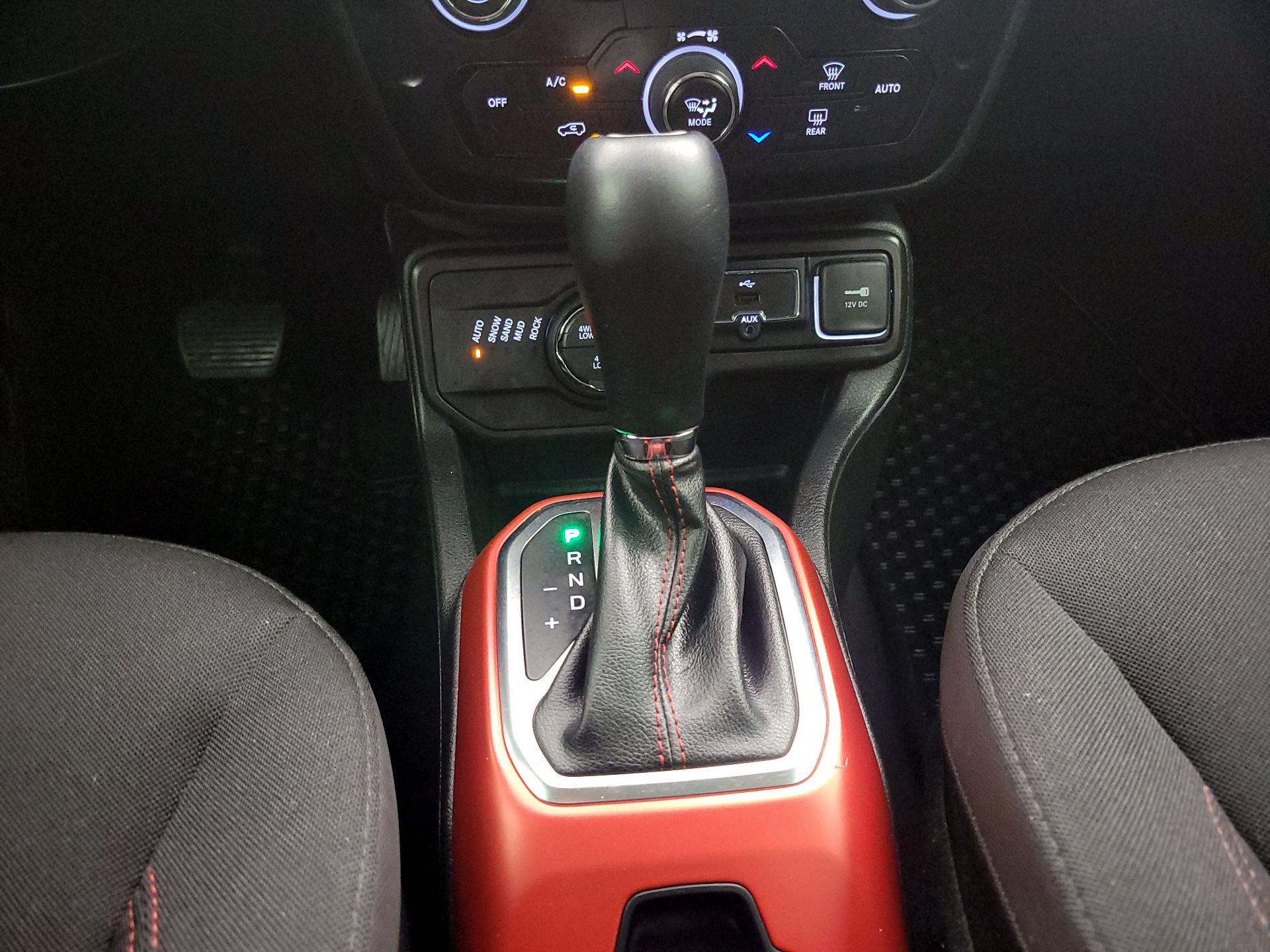 Thumbnail: 2020 Jeep Renegade - 17