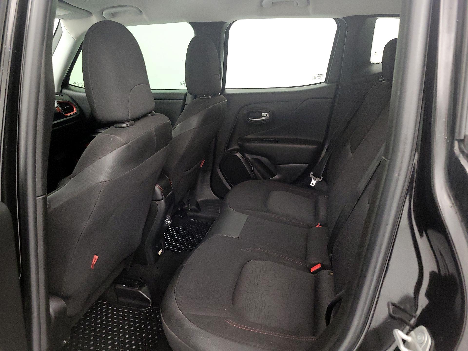 Thumbnail: 2020 Jeep Renegade - 19