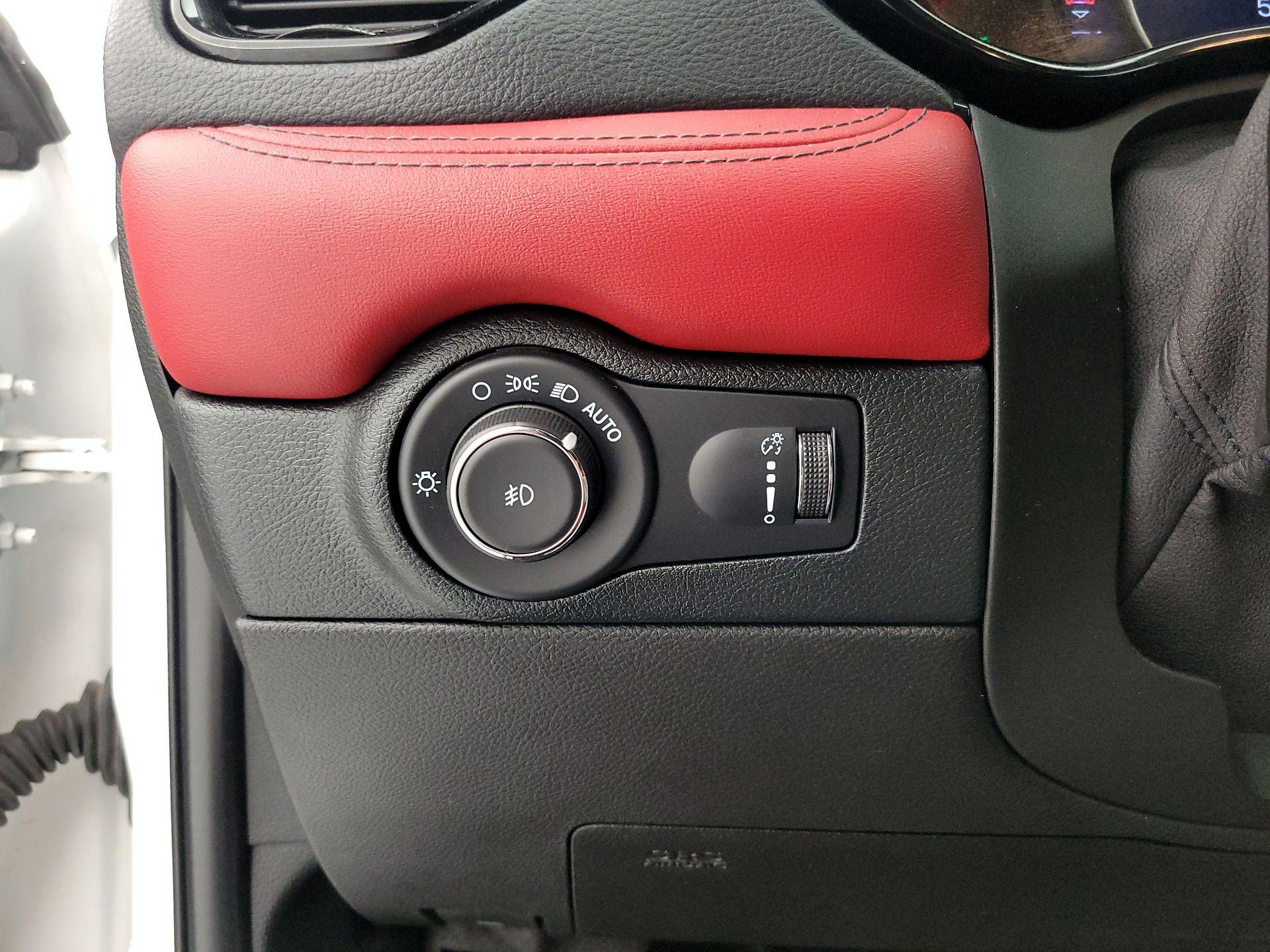 Thumbnail: 2022 Dodge Durango - 13