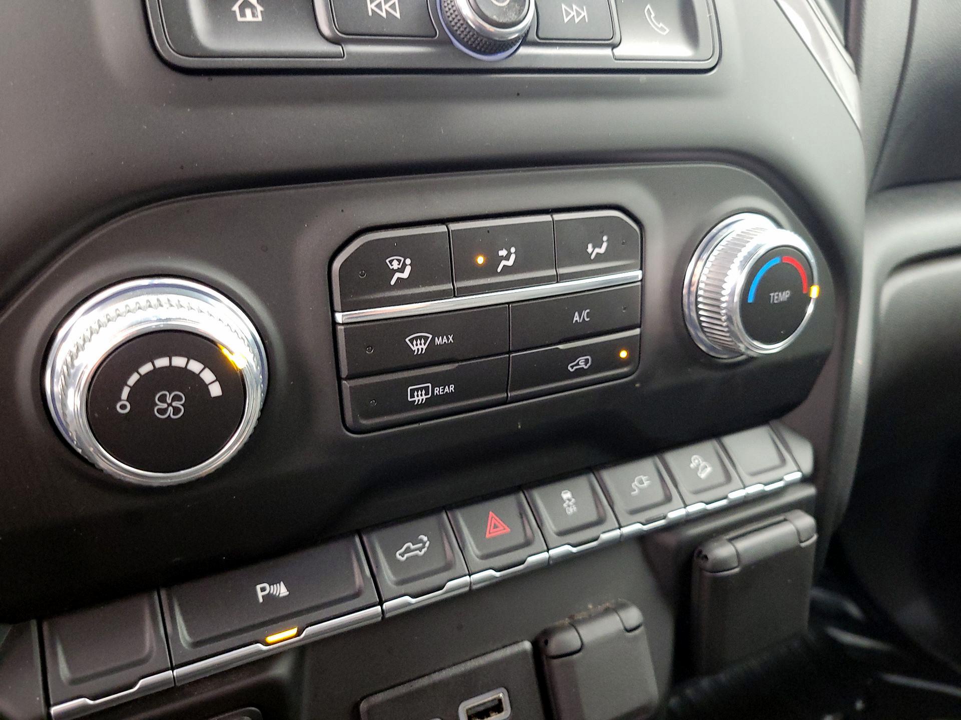 Thumbnail: 2023 GMC Sierra 2500 - 16