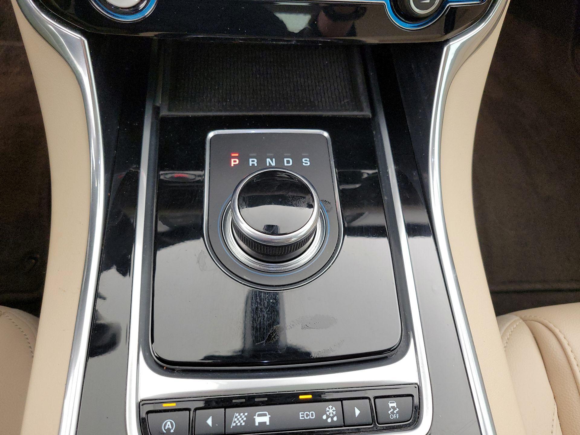 Thumbnail: 2017 Jaguar XF - 18