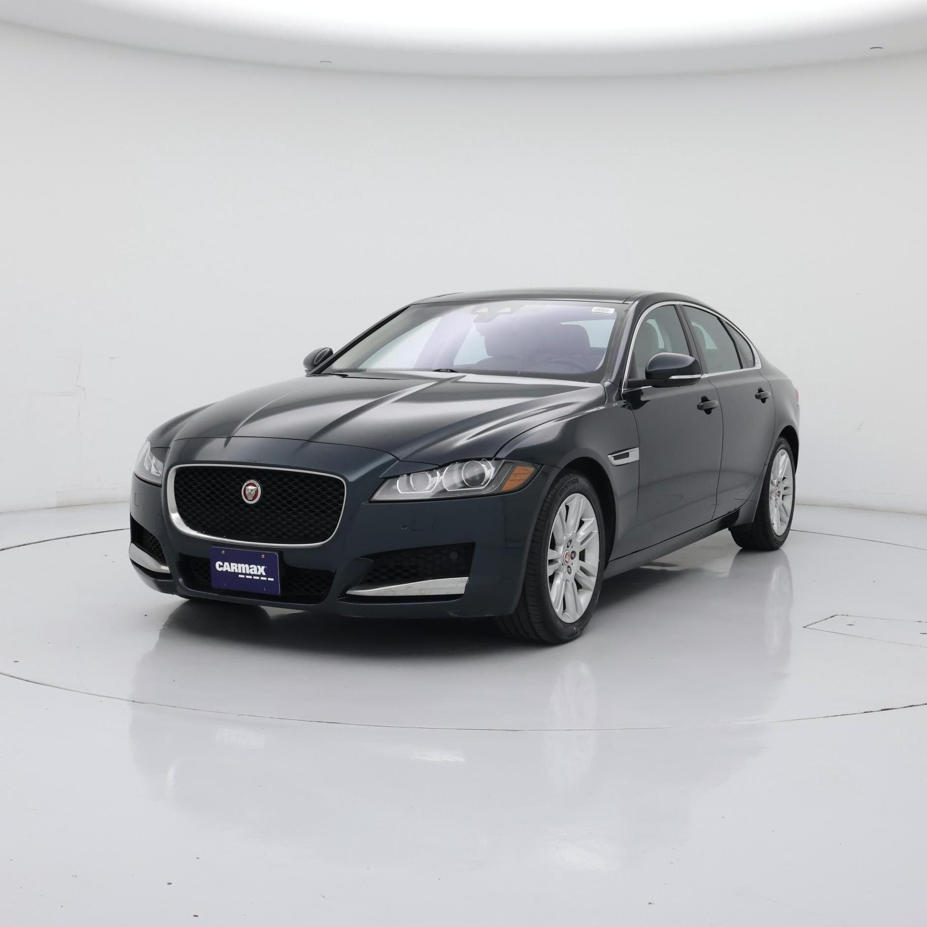 Thumbnail: 2017 Jaguar XF - 4