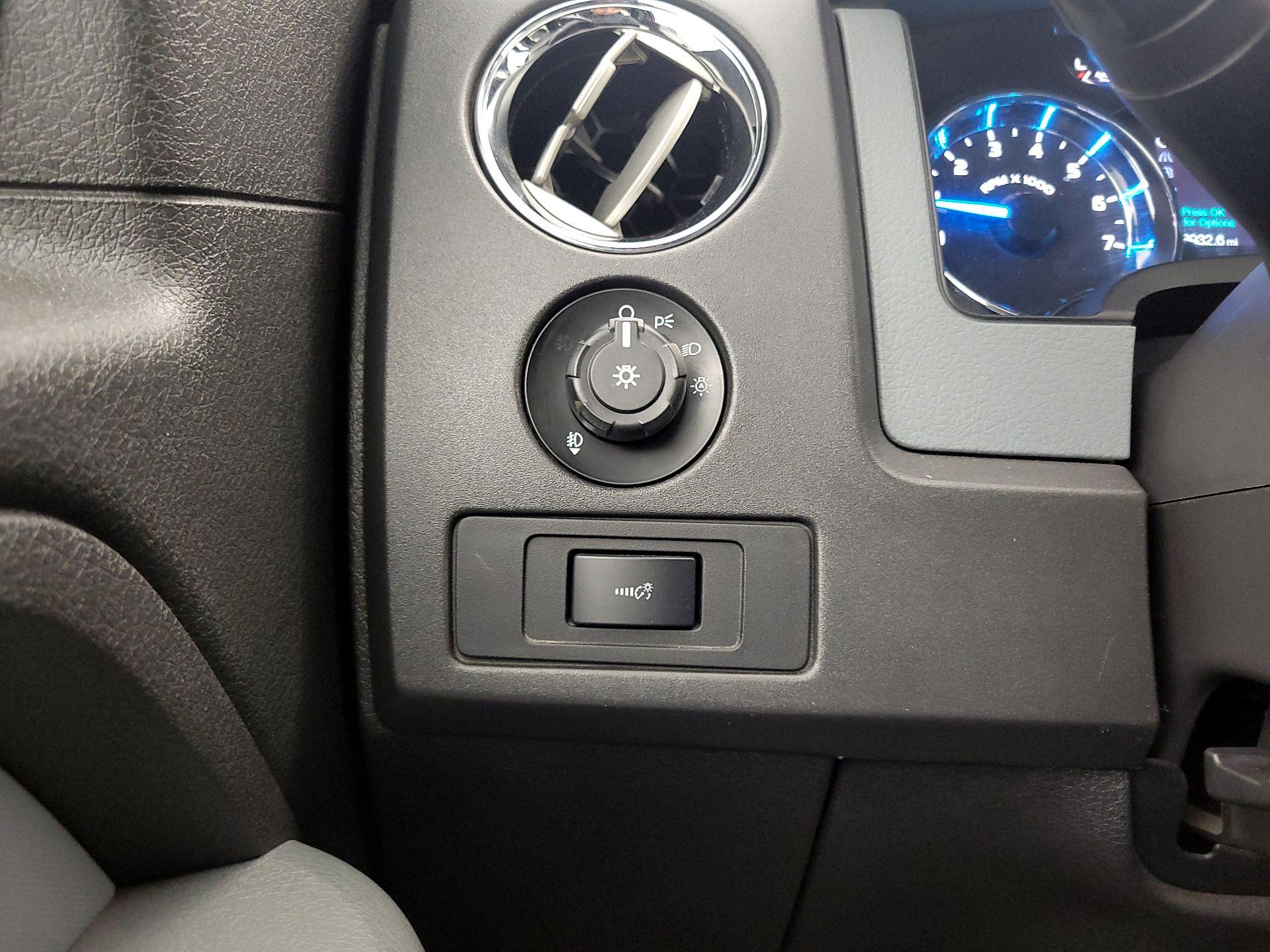 Thumbnail: 2014 Ford F-150 - 13