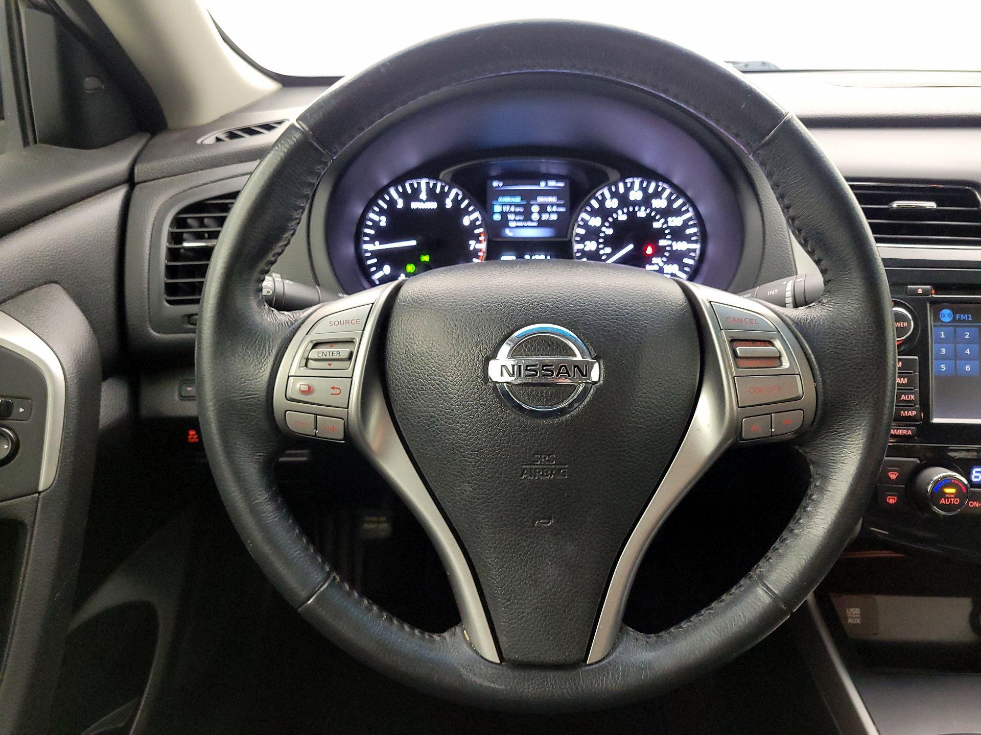 Thumbnail: 2015 Nissan Altima - 10