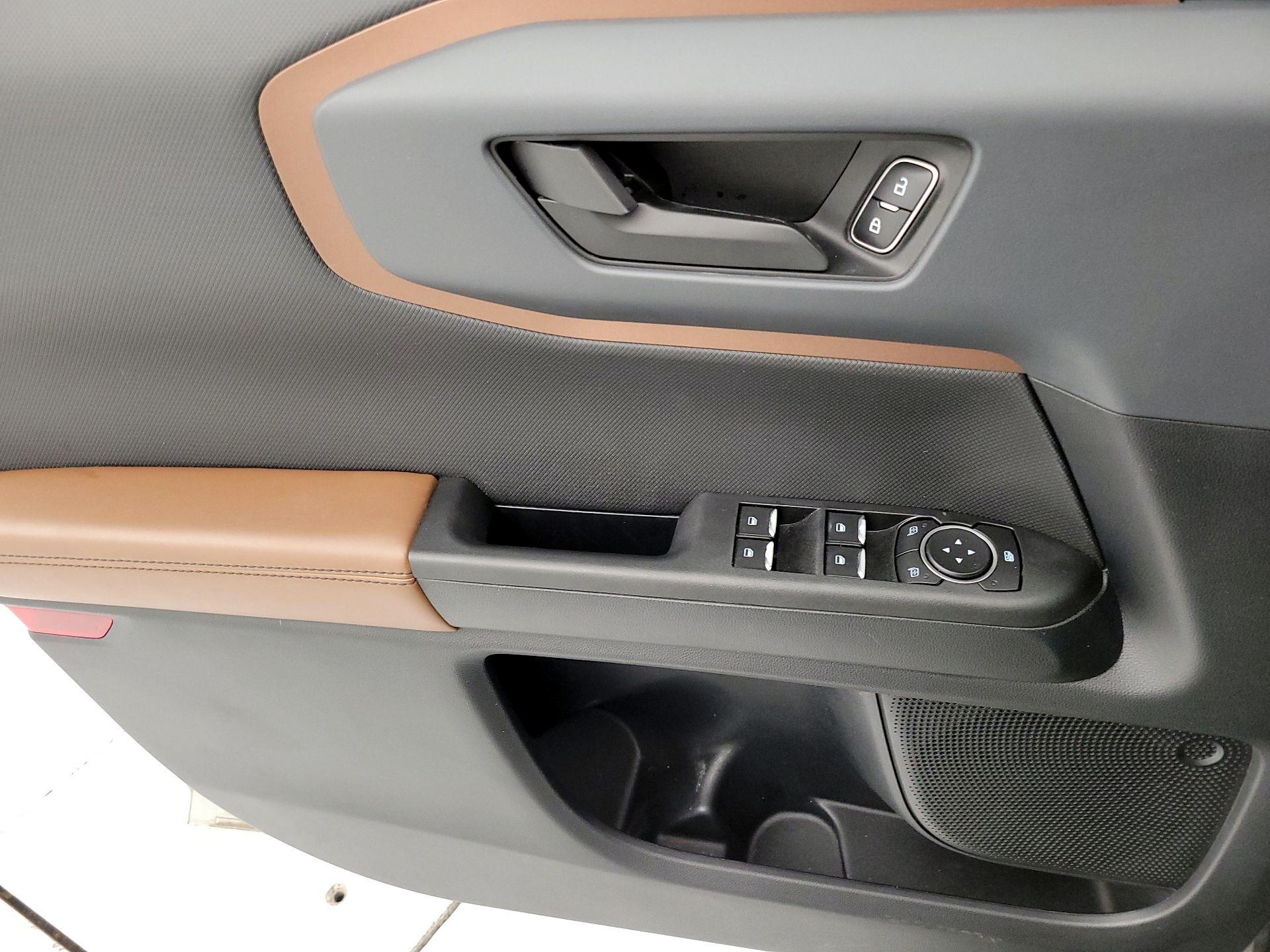 Thumbnail: 2021 Ford Bronco Sport - 12