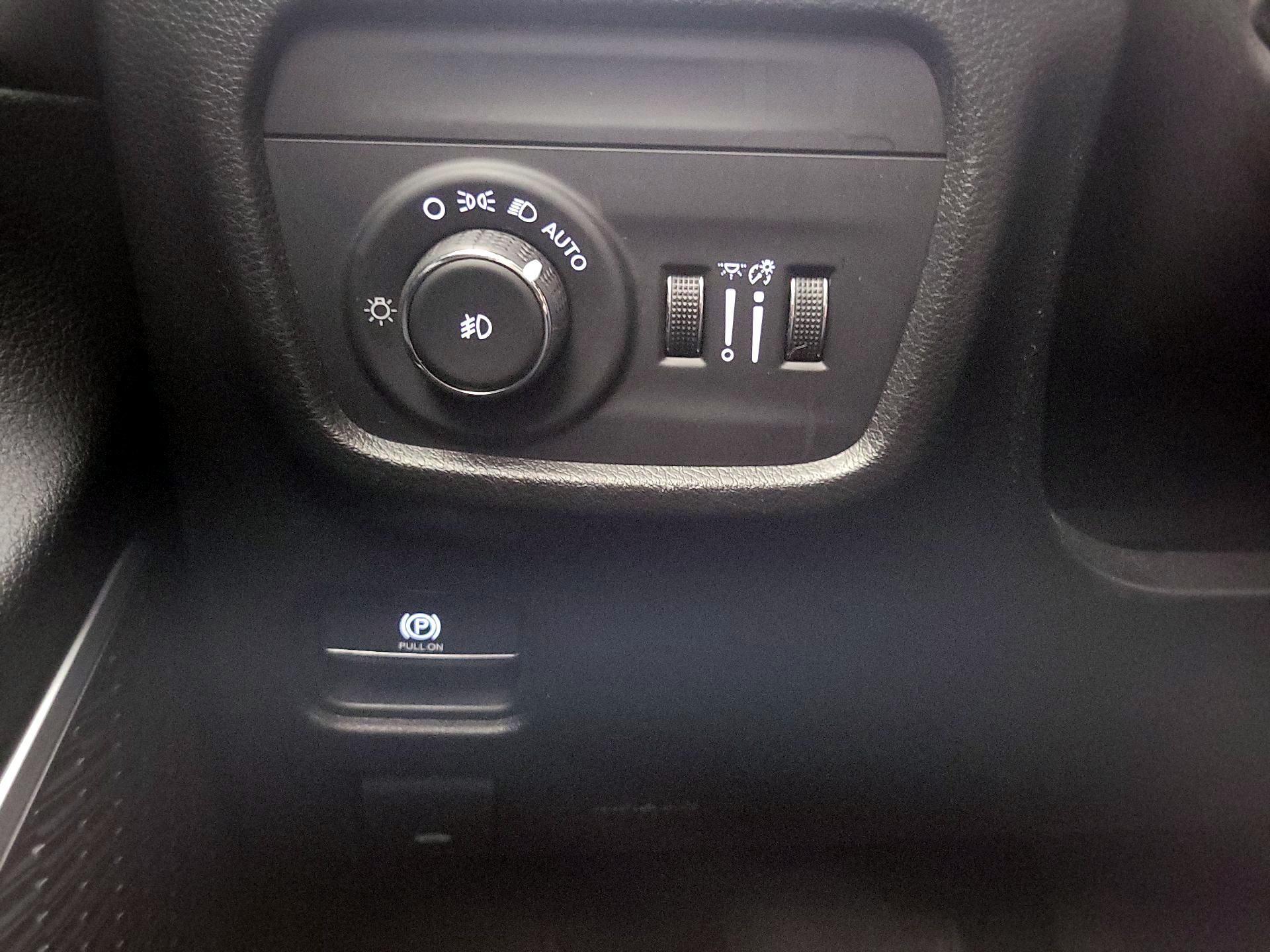 Thumbnail: 2023 Jeep Grand Cherokee - 13