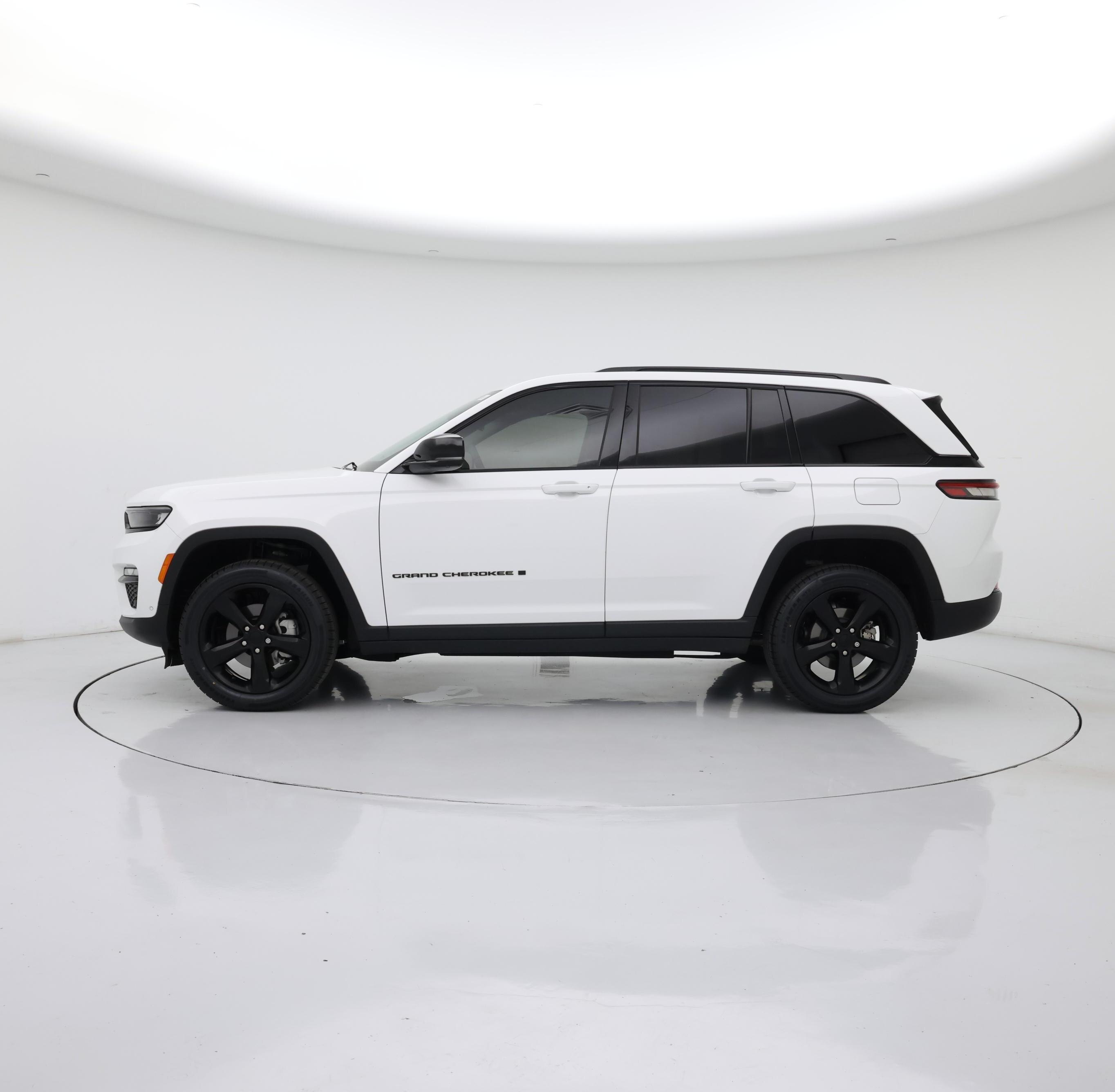 Thumbnail: 2023 Jeep Grand Cherokee - 3