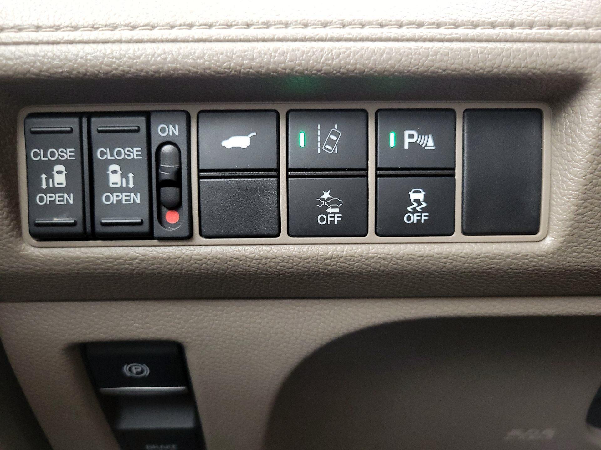 Thumbnail: 2020 Honda Odyssey - 13