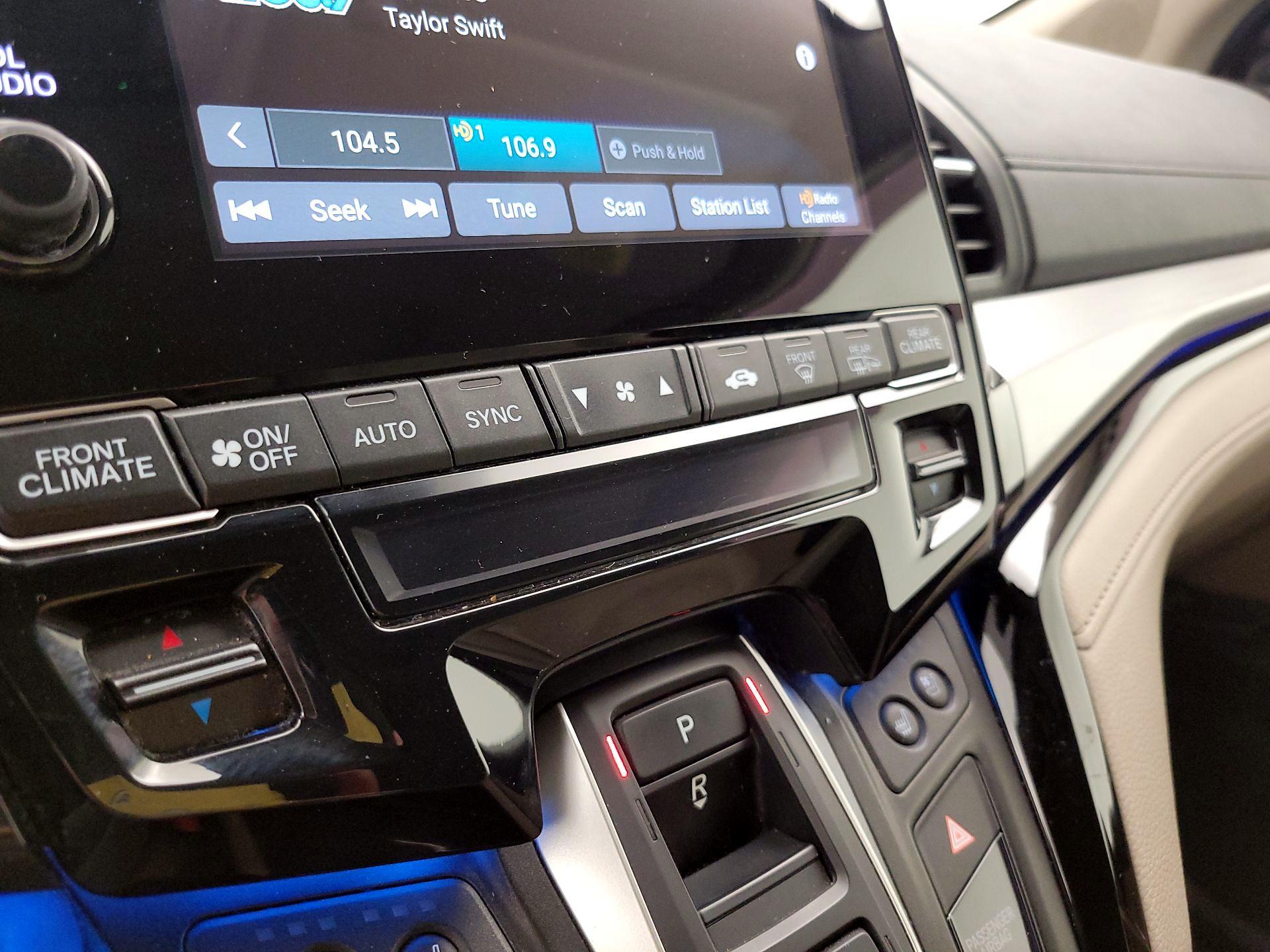 Thumbnail: 2020 Honda Odyssey - 17