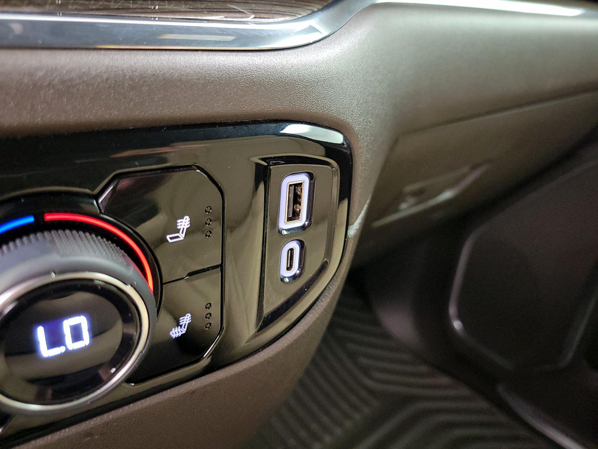 Thumbnail: 2024 Chevrolet Silverado 1500 - 19