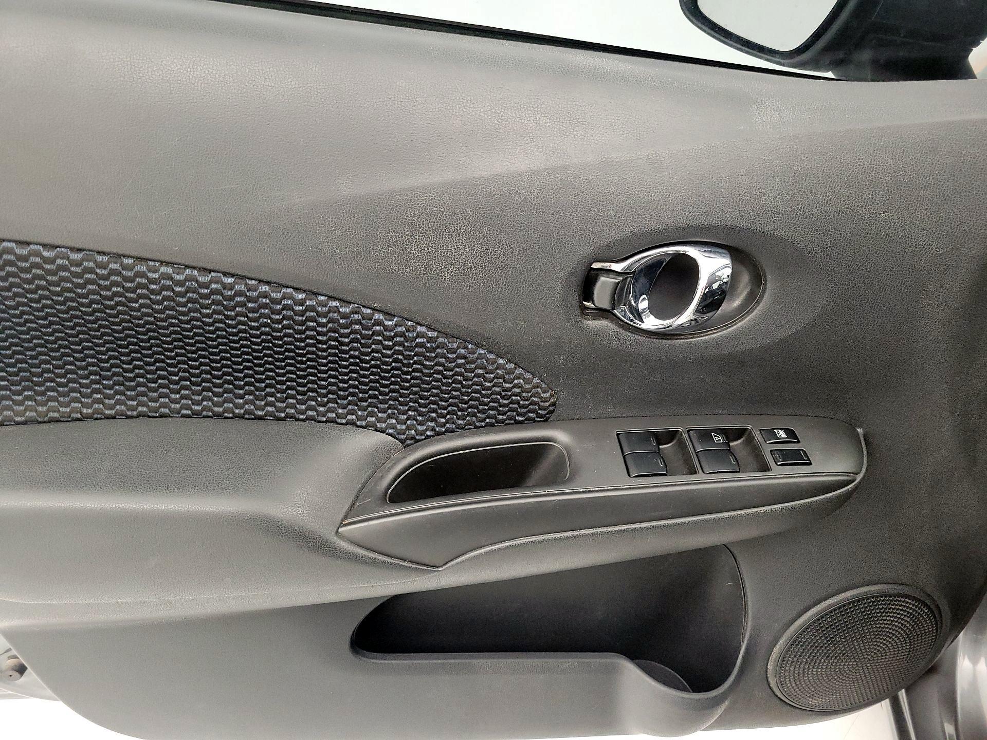 Thumbnail: 2016 Nissan Versa Note - 12