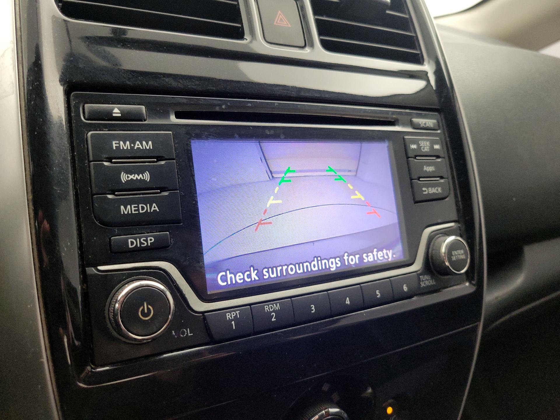 Thumbnail: 2016 Nissan Versa Note - 14